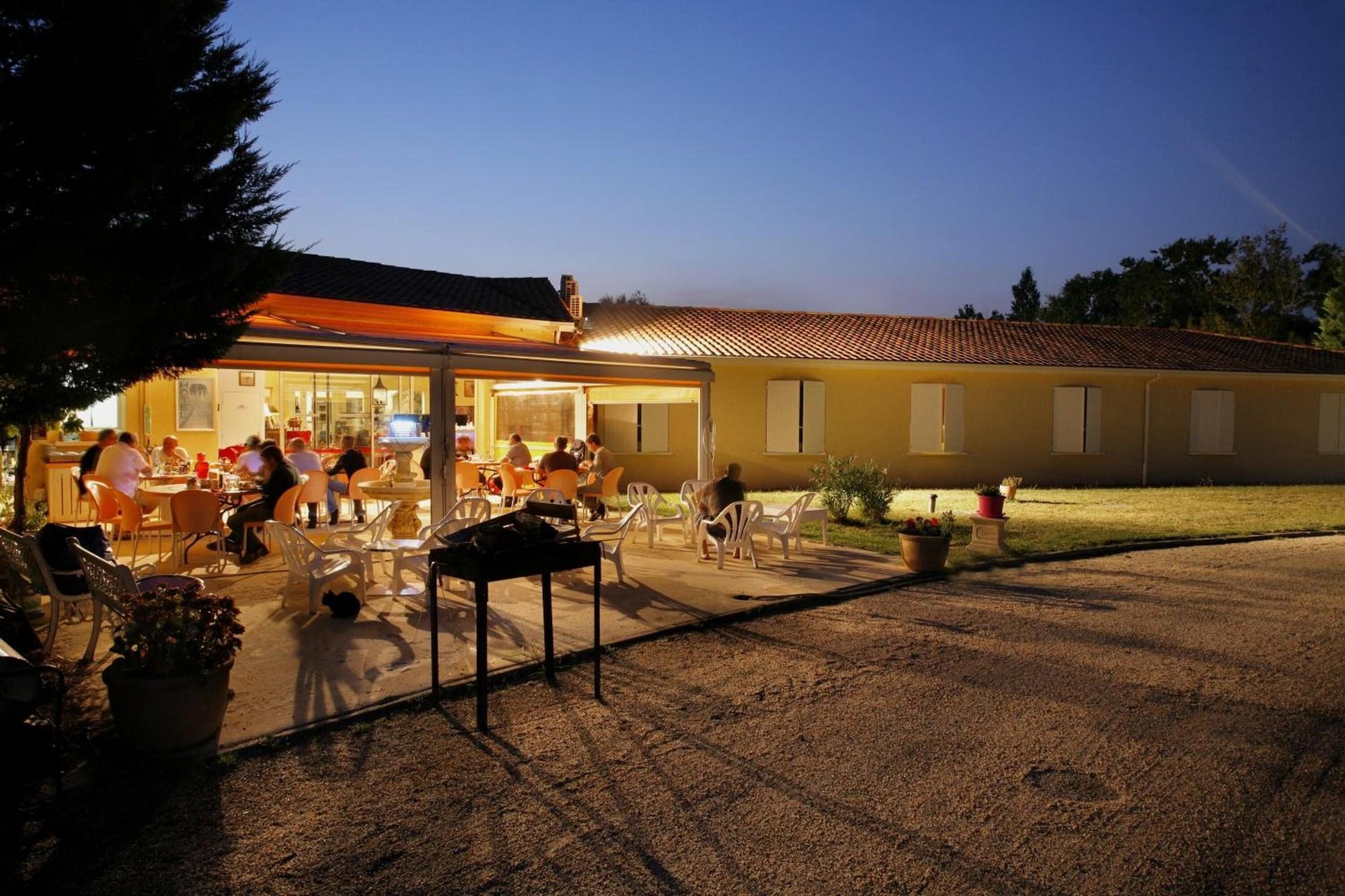 Vista Exterior Logis Hotel Corintel, Bordeaux Est