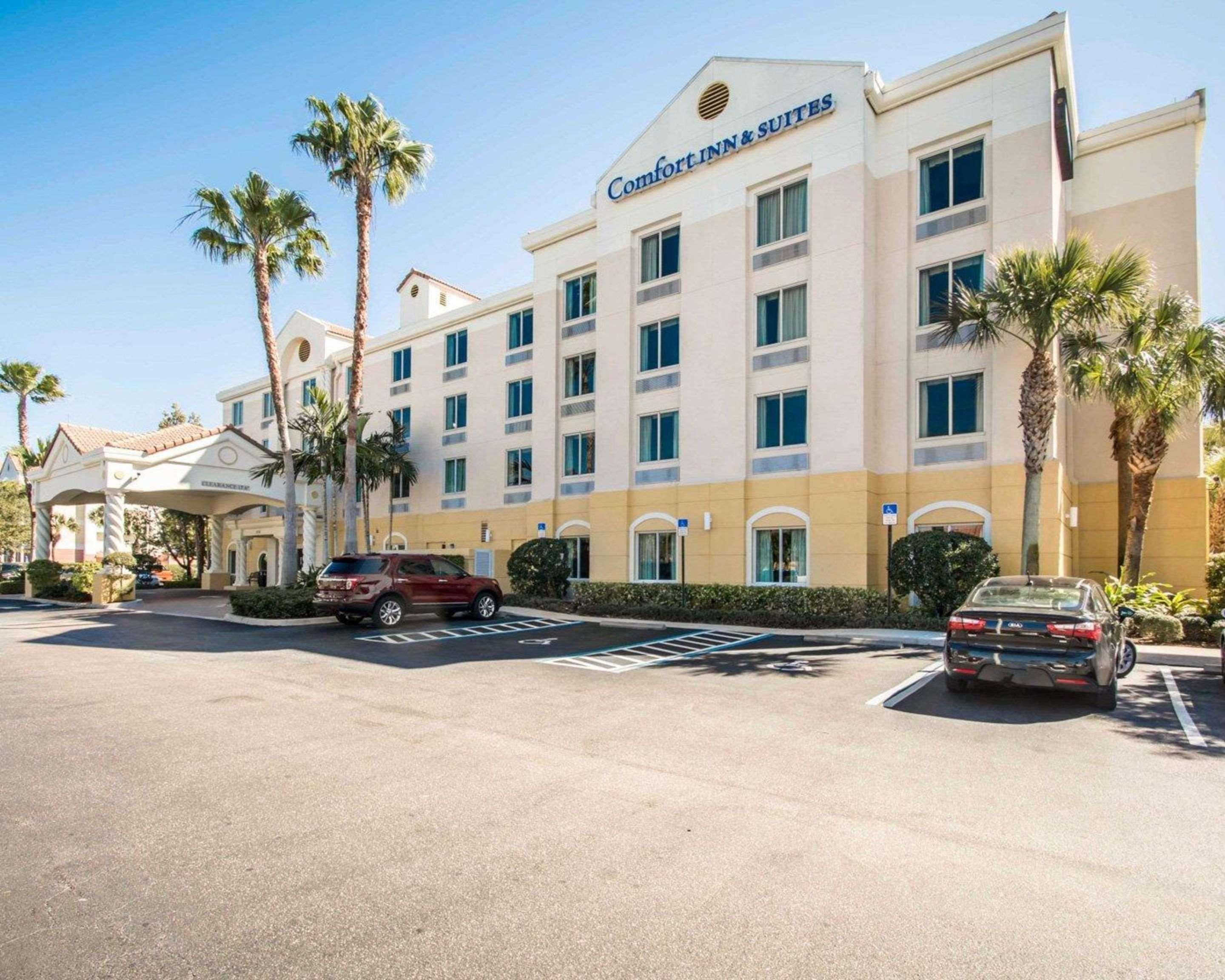 Vista Exterior Comfort Inn & Suites Jupiter I-95