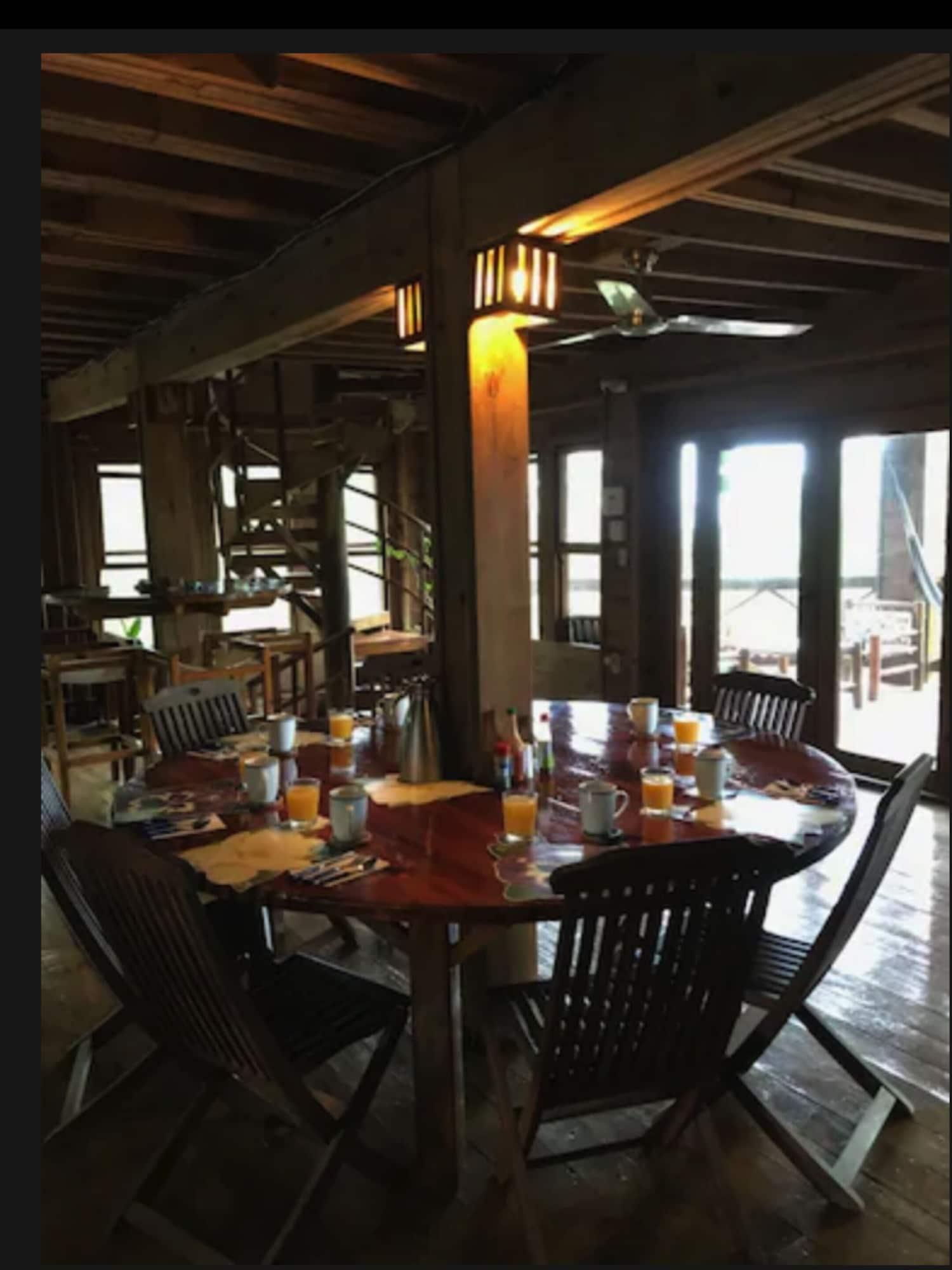 Bar/Salón Roatan Bed & Breakfast Apartments