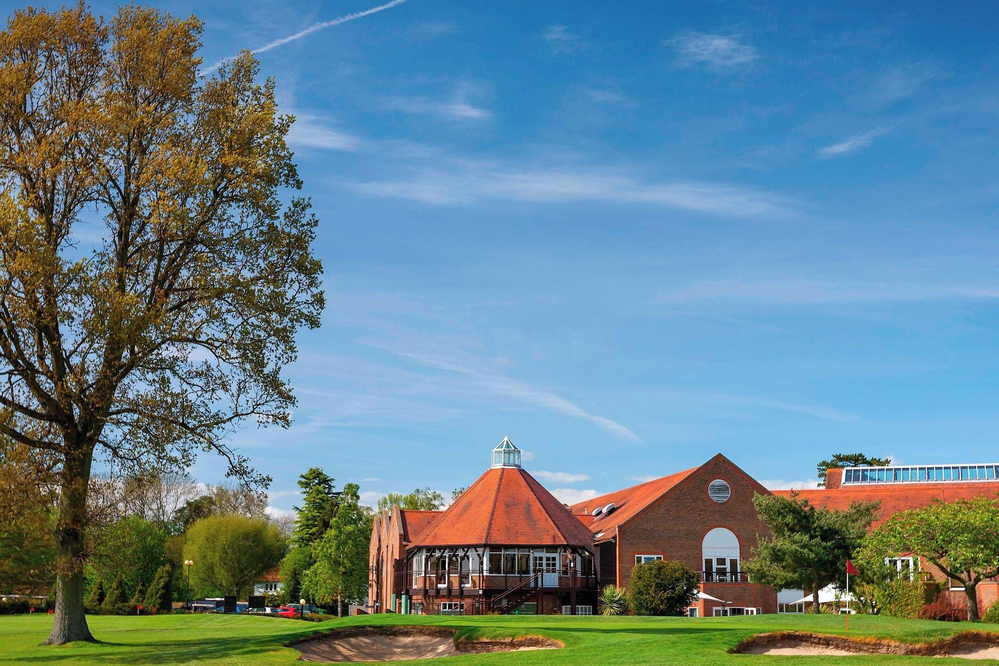 Vista Exterior Delta Hotels by Marriott Tudor Park Country Club