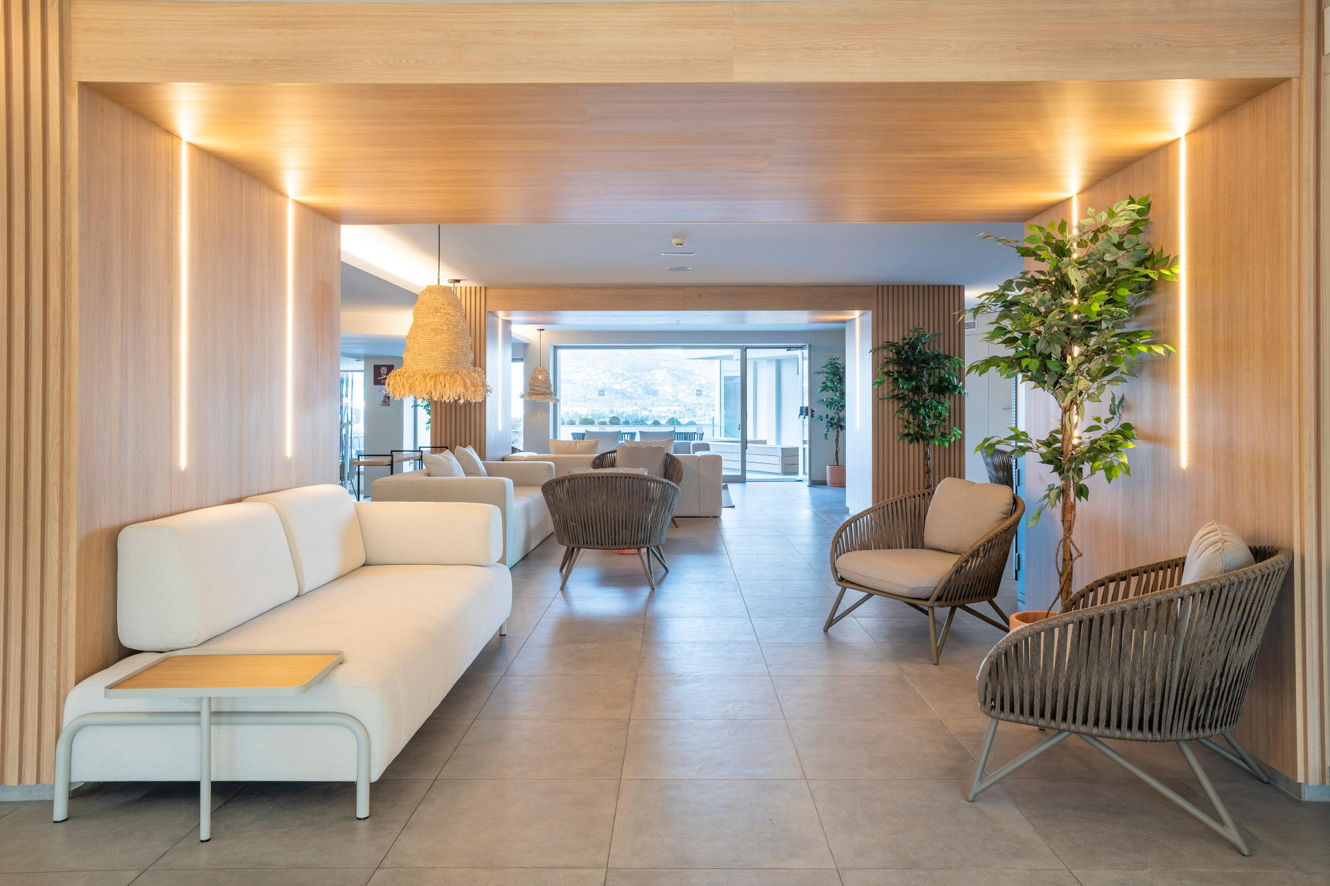 Vista Lobby Leonardo Royal Hotel Mallorca Palmanova Bay