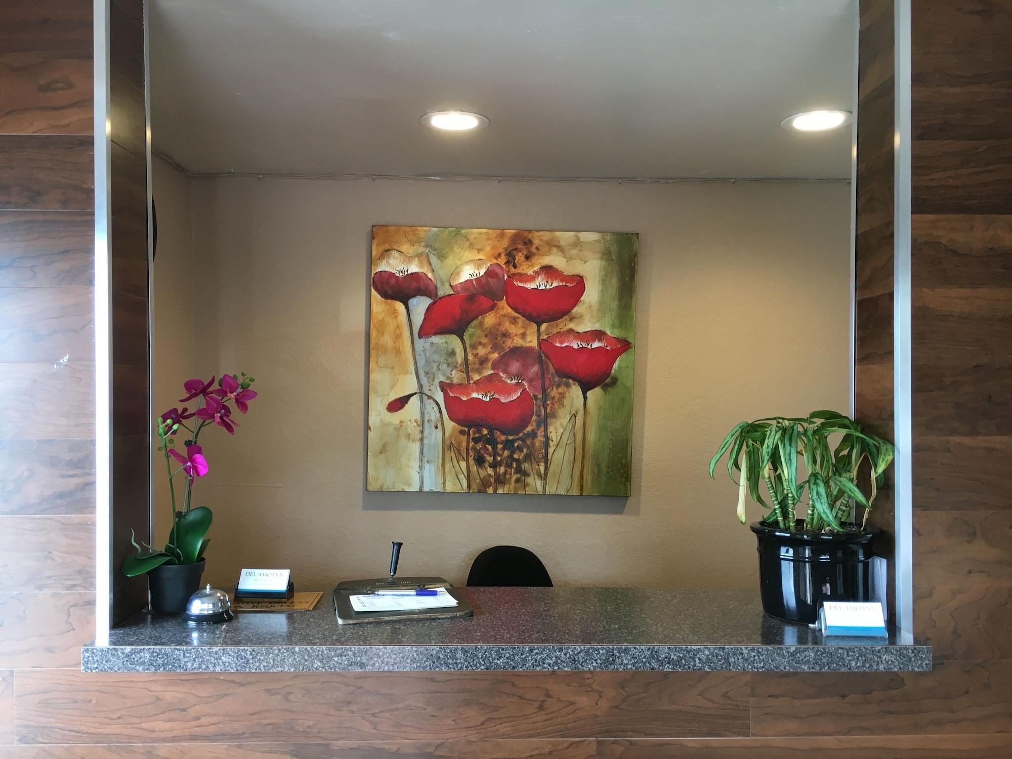 Vista Lobby Del Amo Inn