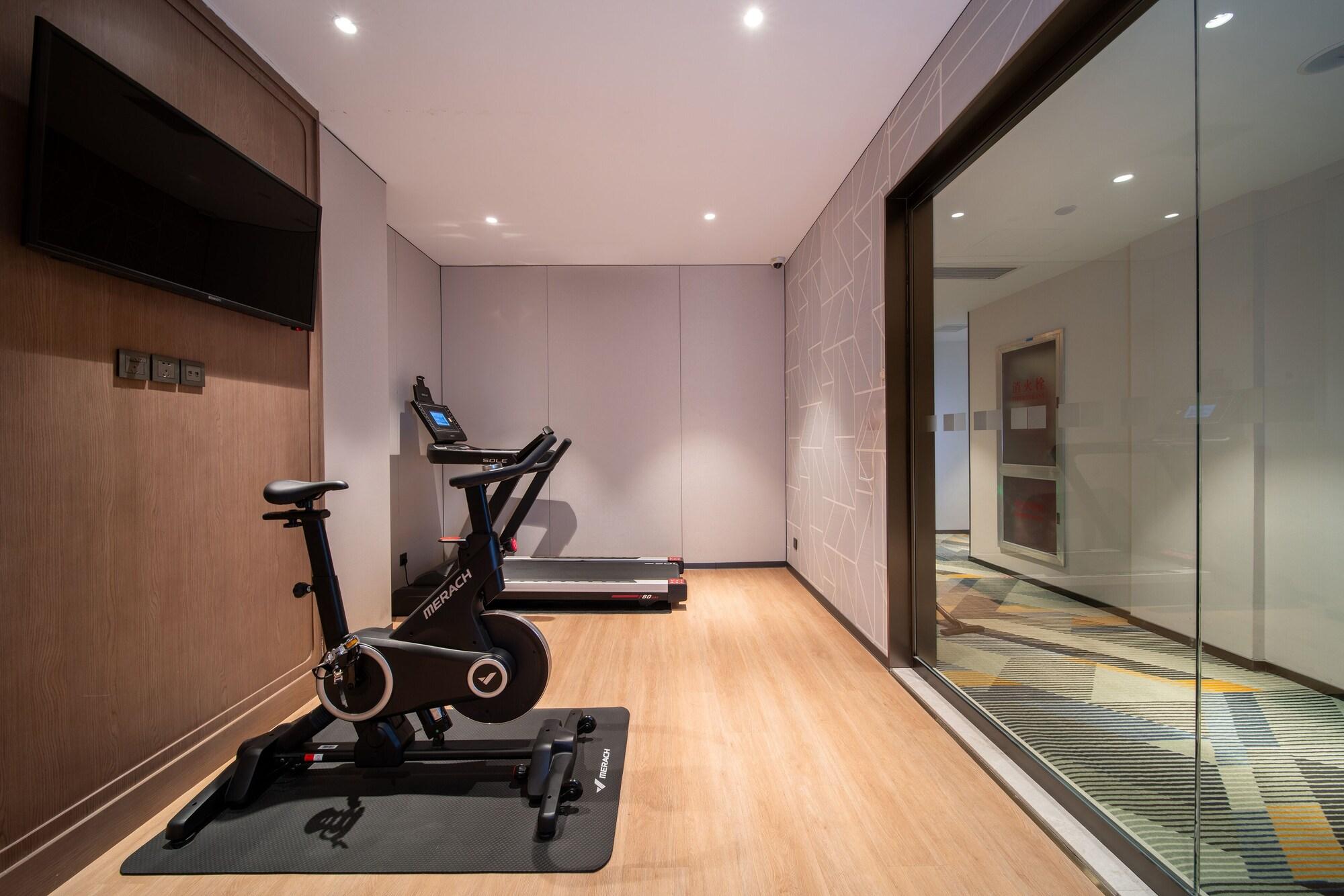 Gimnasio Holiday Inn Express Shanghai Pujiang Lianhang Road by IHG