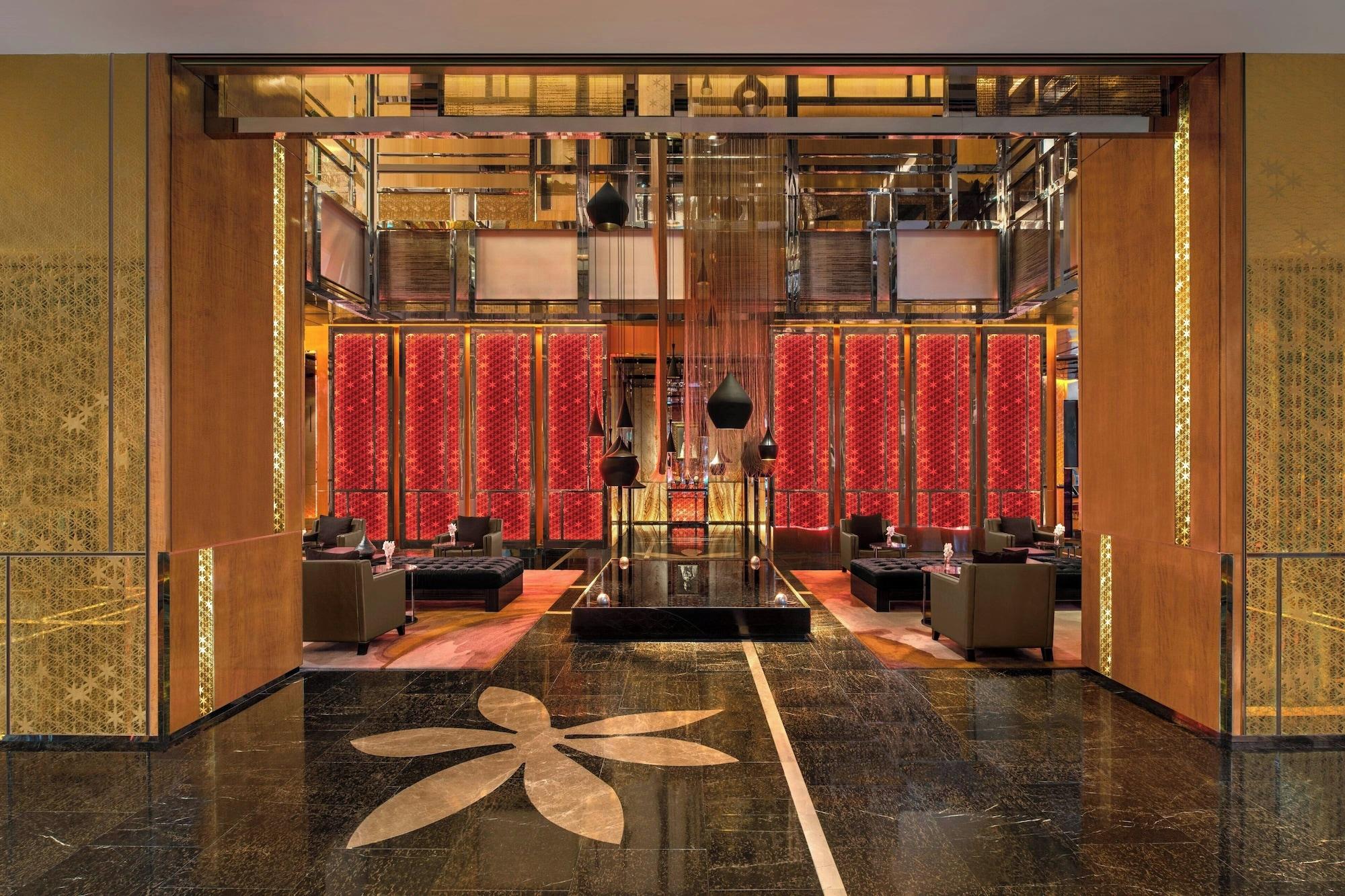 Vista Lobby Renaissance Bangkok Ratchaprasong Hotel