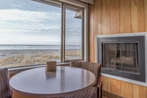 Alojamiento - Ebb Tide Oceanfront Inn