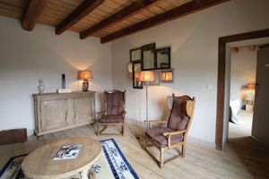 Renta temporal - Unique Holiday Home in Virton with Hot Tub