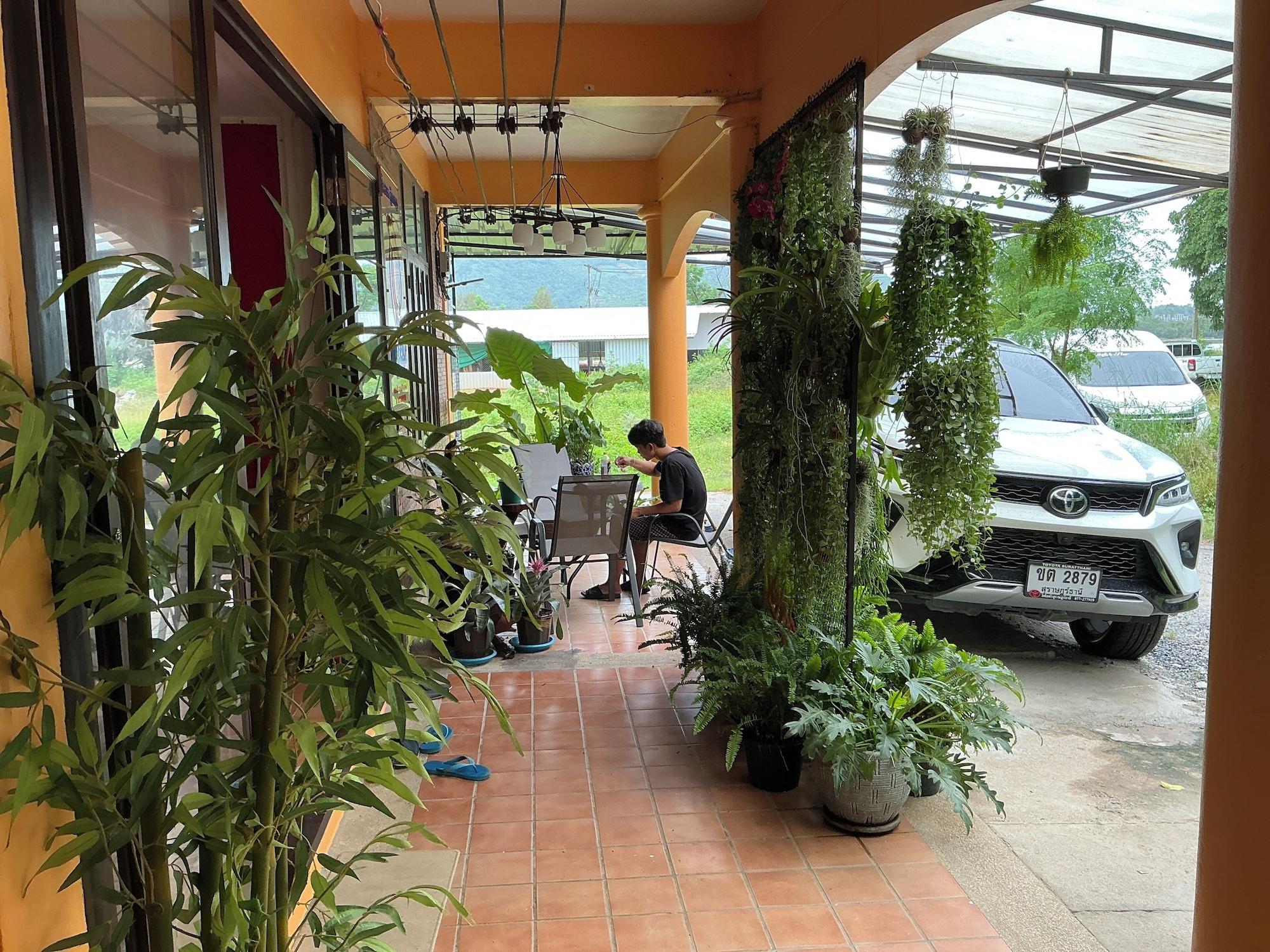 Vista Exterior Dikachaya Hostel