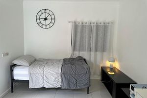 Alquiler Vacacional - Cozy and private one bedroom studio with double bed for couples or single