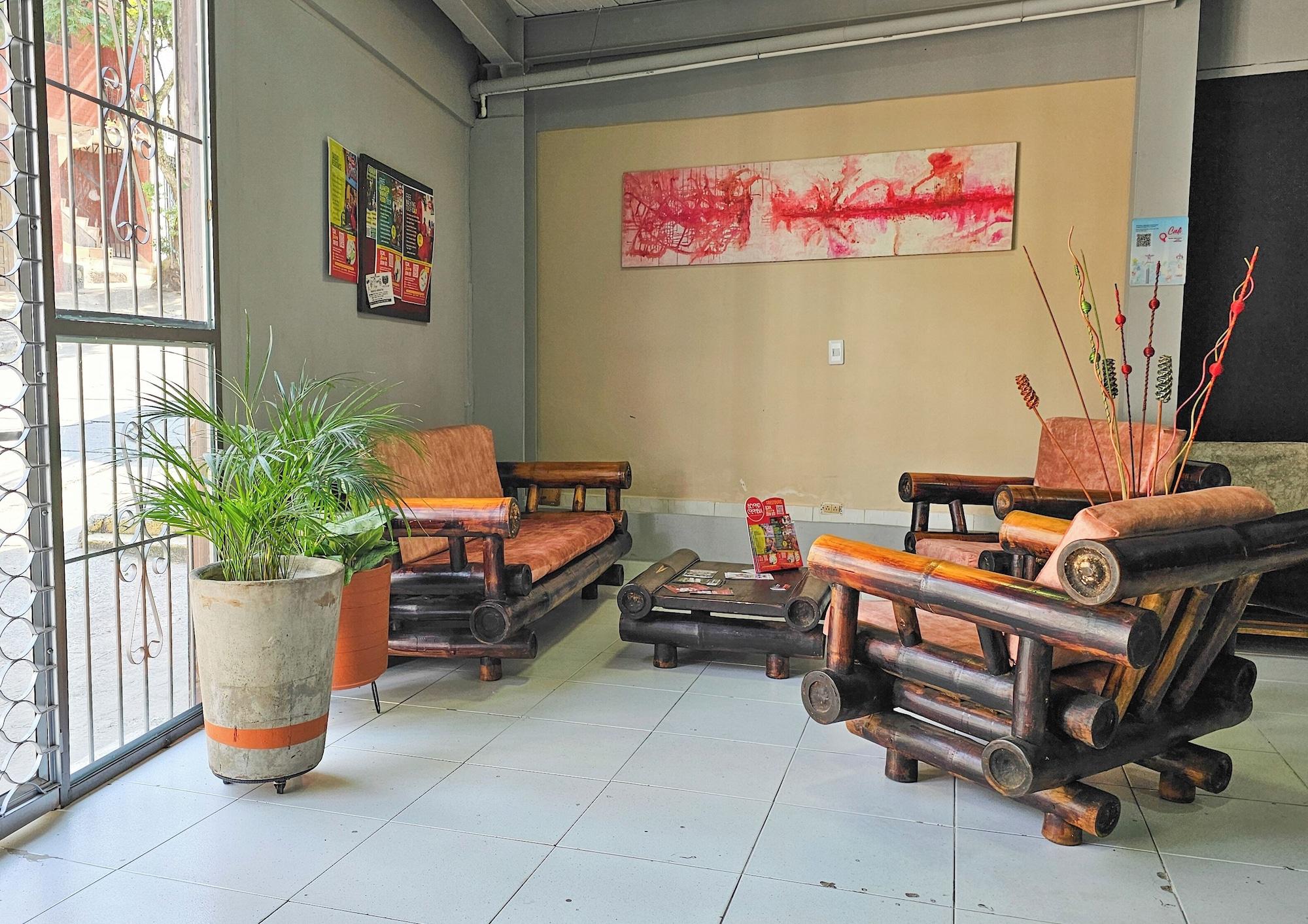 Vista Lobby La Mercedes Lite Hostal By MH