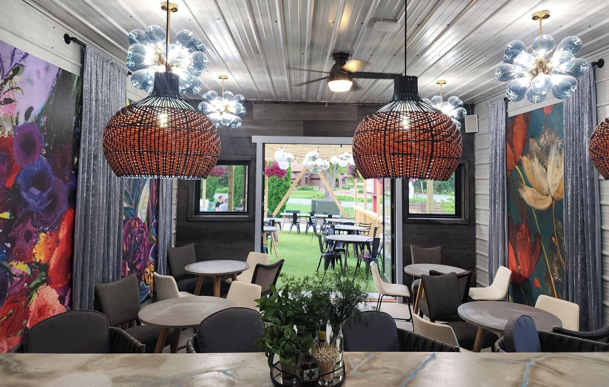 Restaurant Vintage Block Inn & Suites