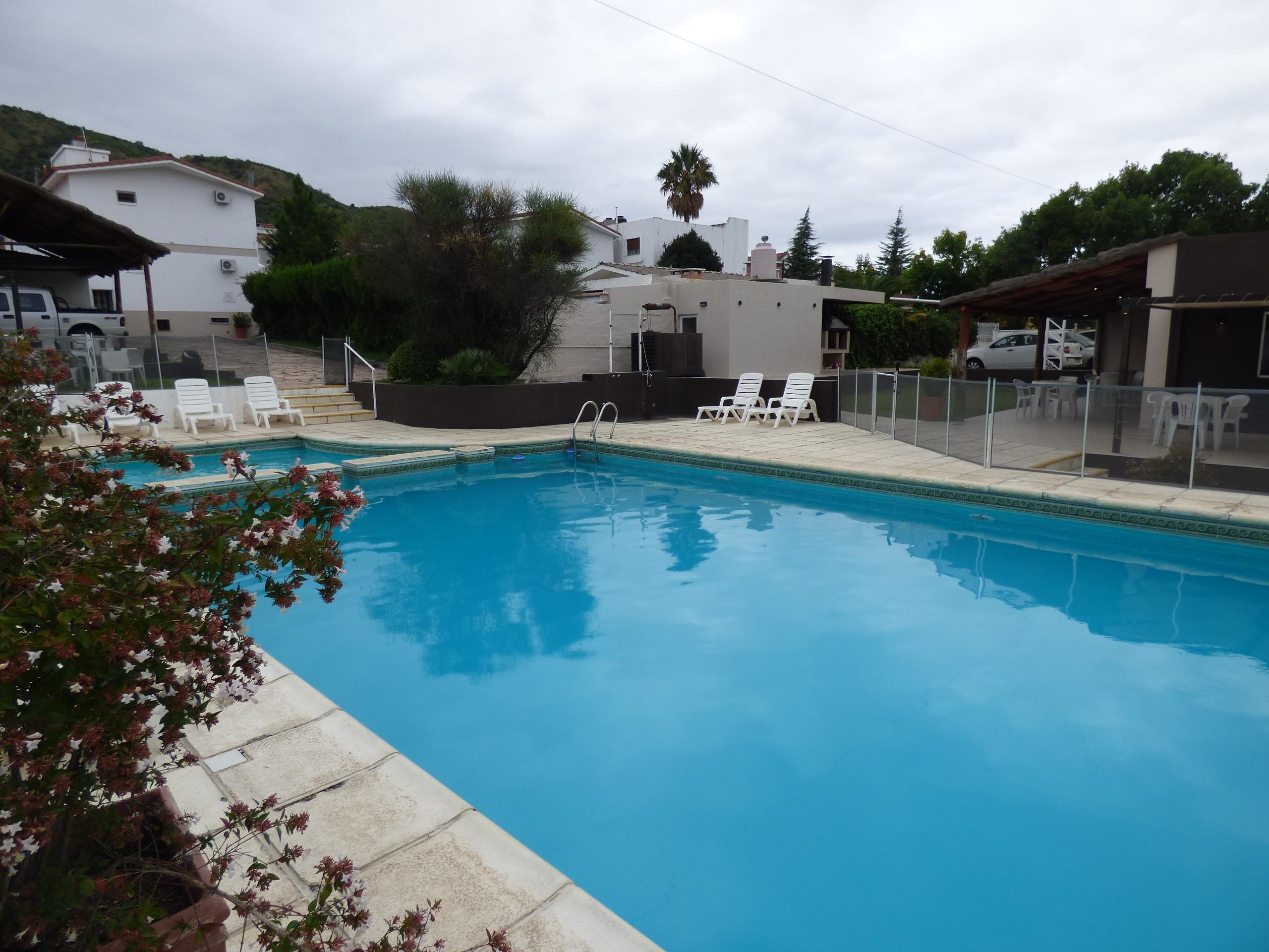 Vista Piscina Hotel California