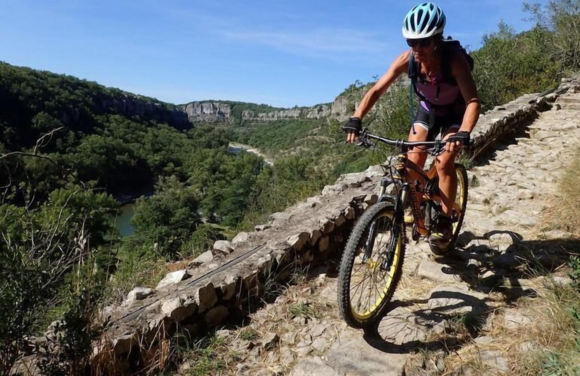 Varios La Bastide des Mûriers