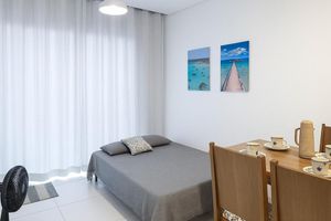 Alquiler Vacacional - Flats Mar'Bella com Varanda para Relaxar e Praia para Curtir, Garagem Privado e ArCond