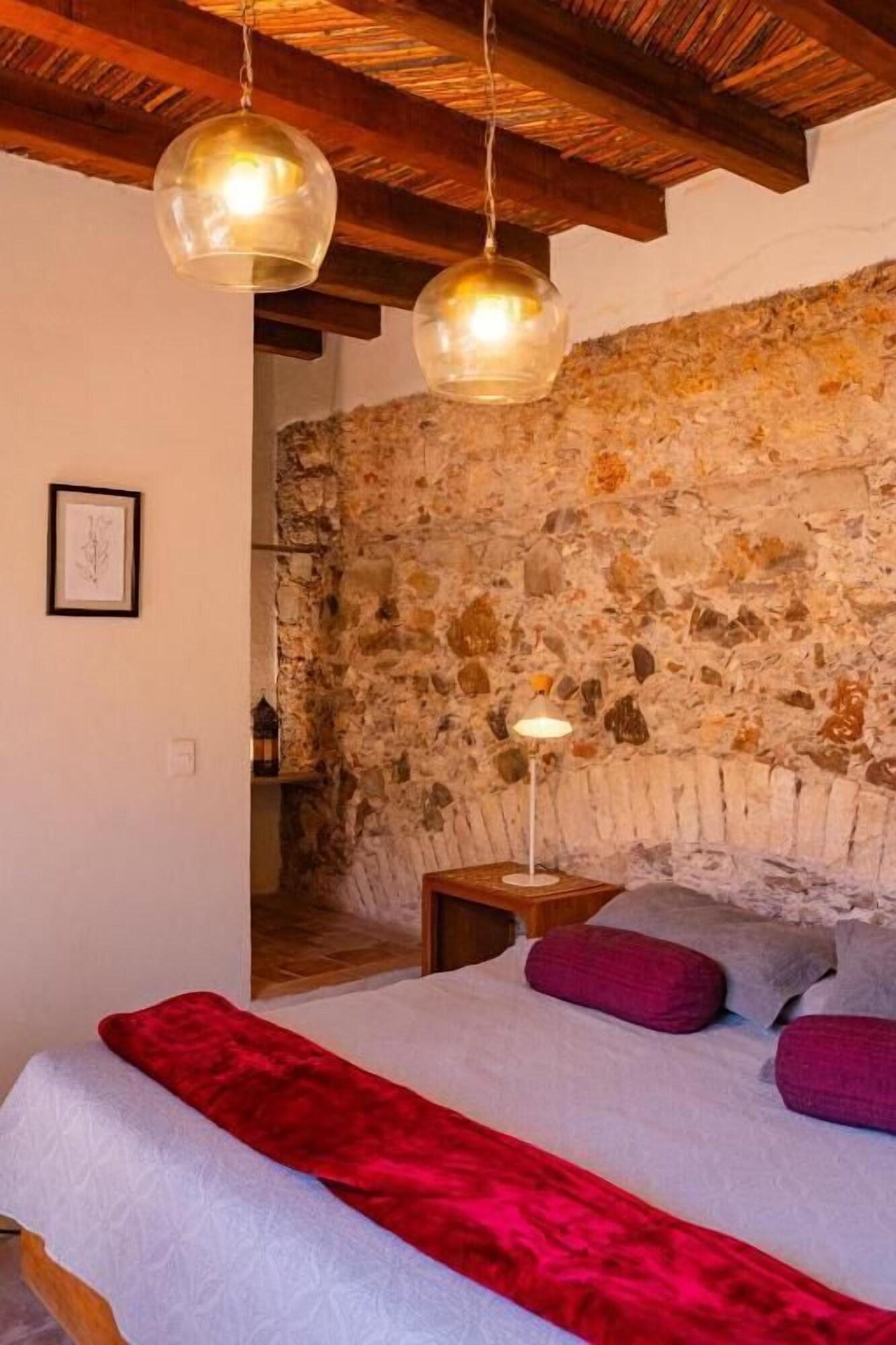 Habitación MORADA DE PAZ