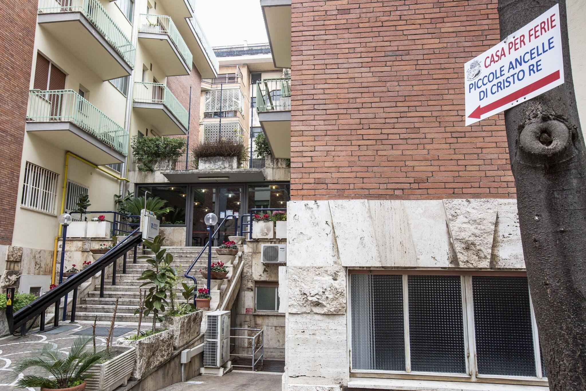Vista Exterior Istituto Piccole Ancelle di Cristo Re