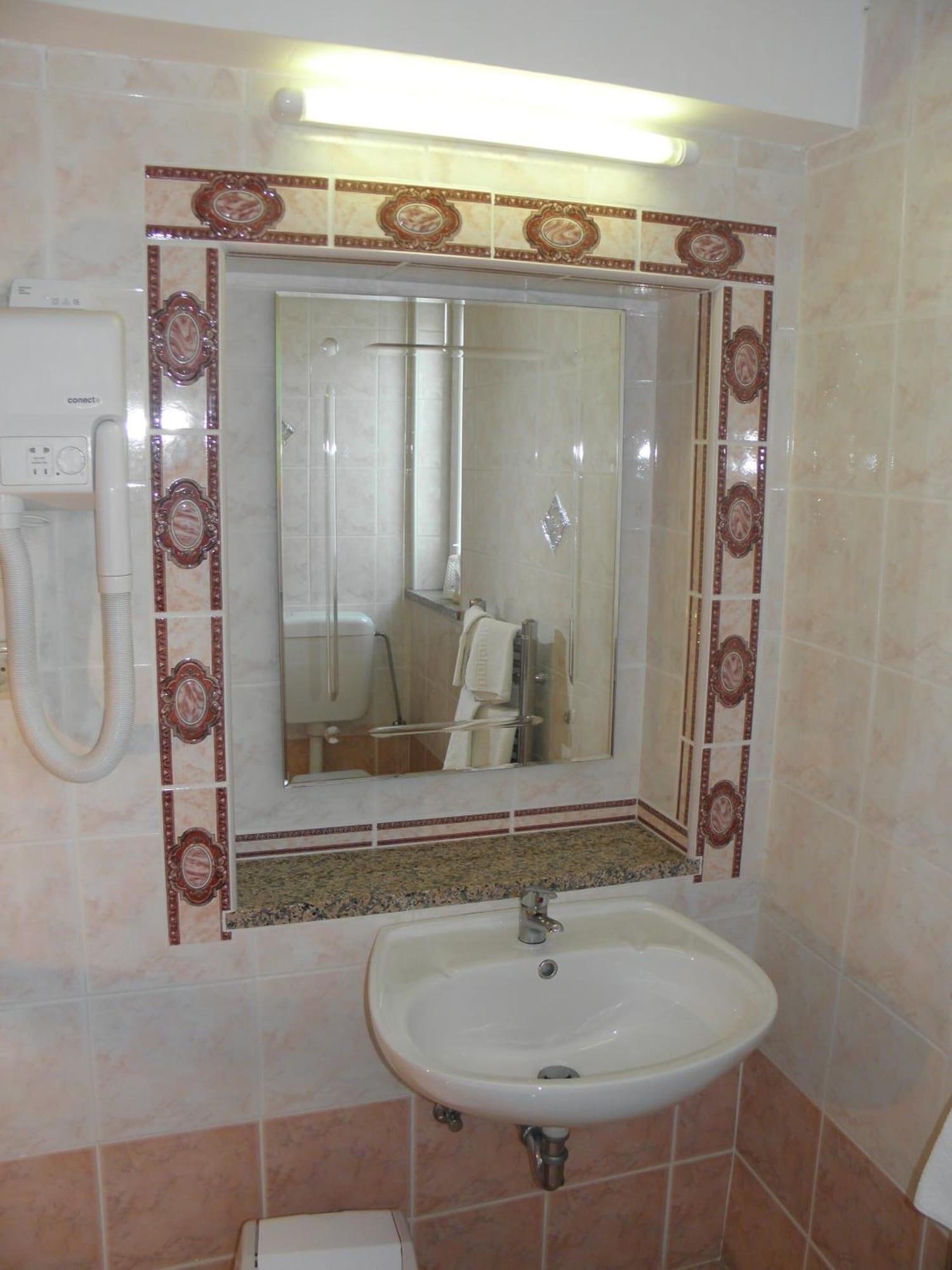 Equipamiento de Habitación Gargamelo Pension