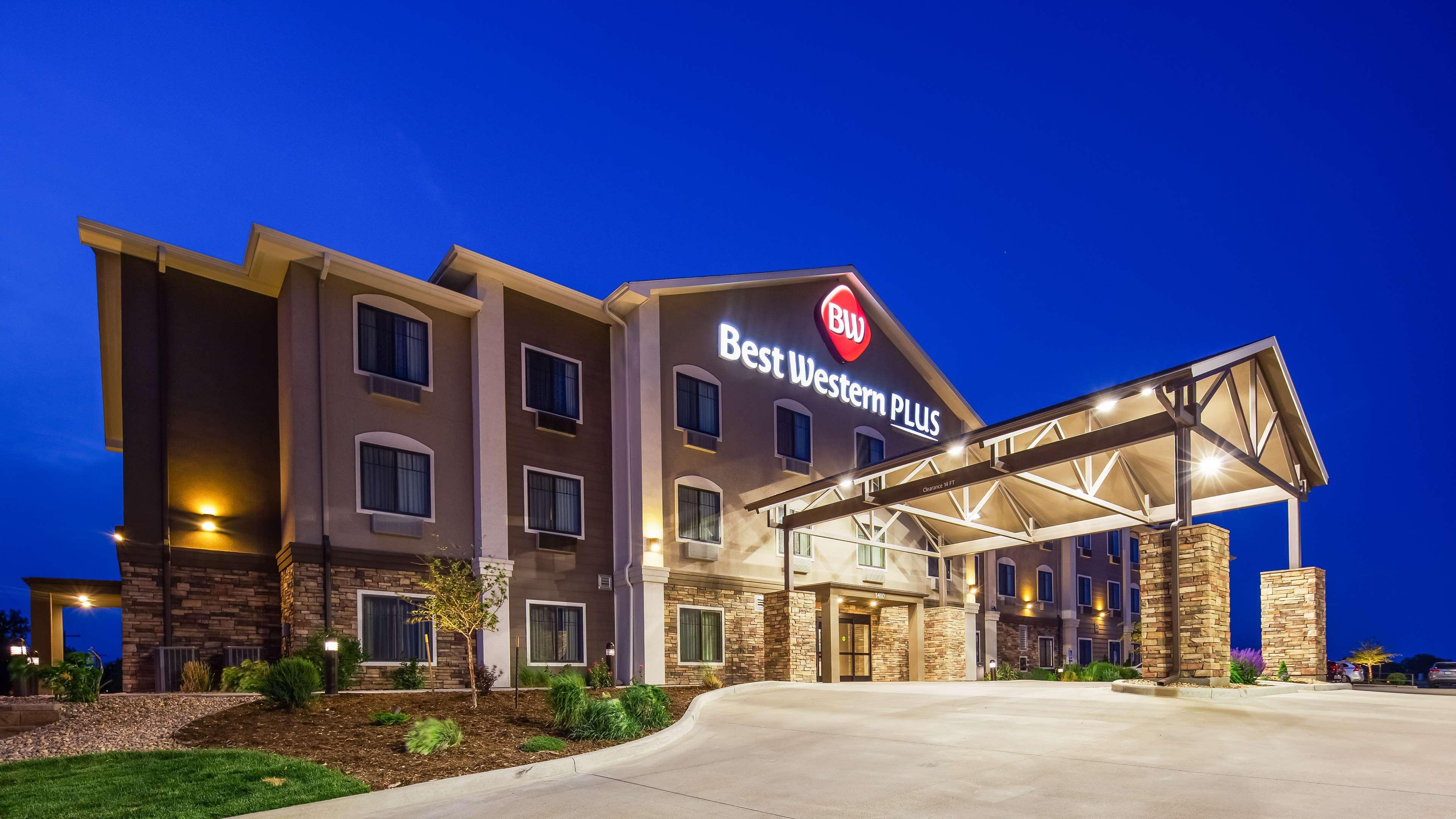 Vista Exterior Best Western Plus Overland Inn
