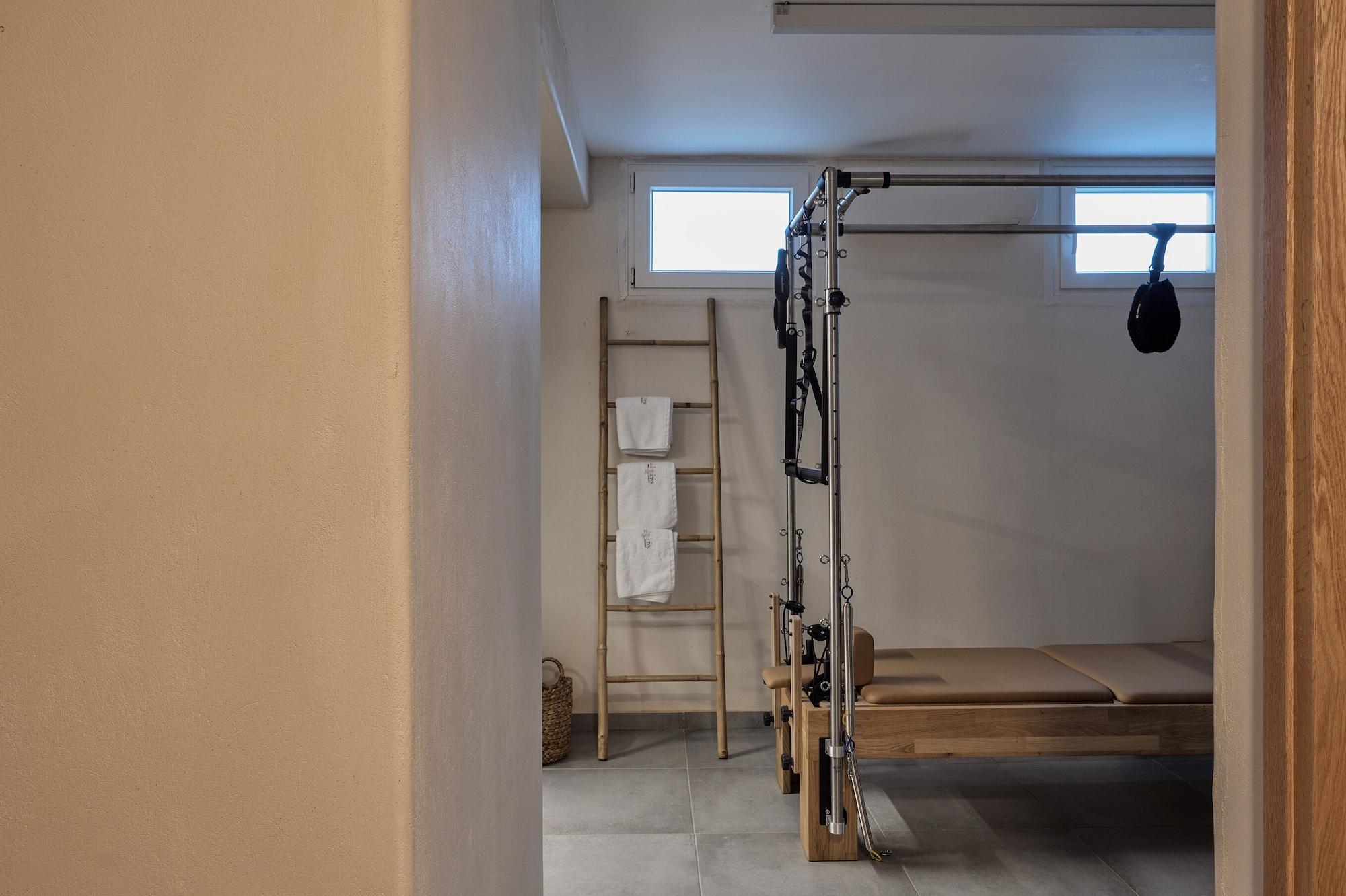 Gimnasio Salt Suites Paros