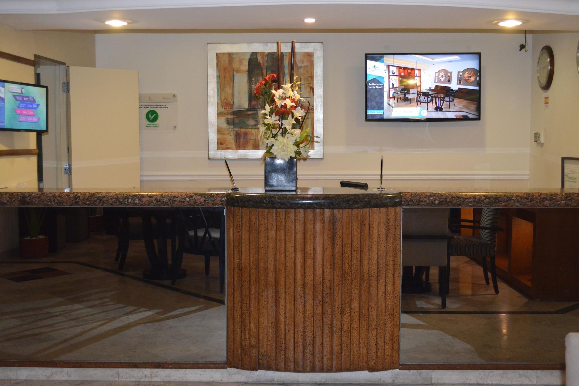 Vista Lobby Ruiz Milán Hotel