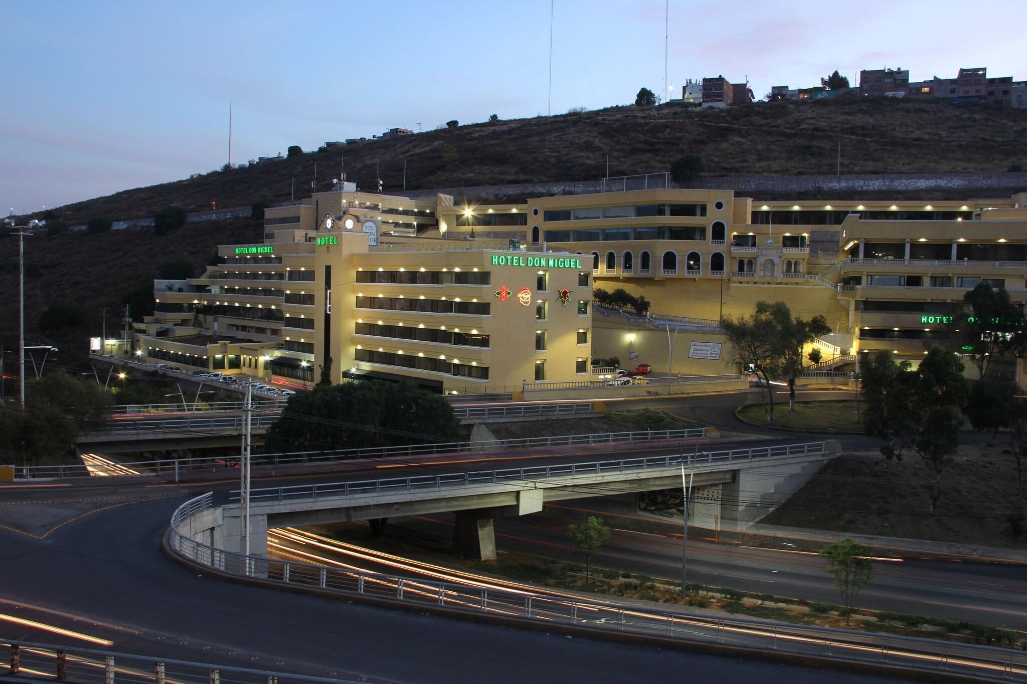 Vista Exterior Hotel Don Miguel