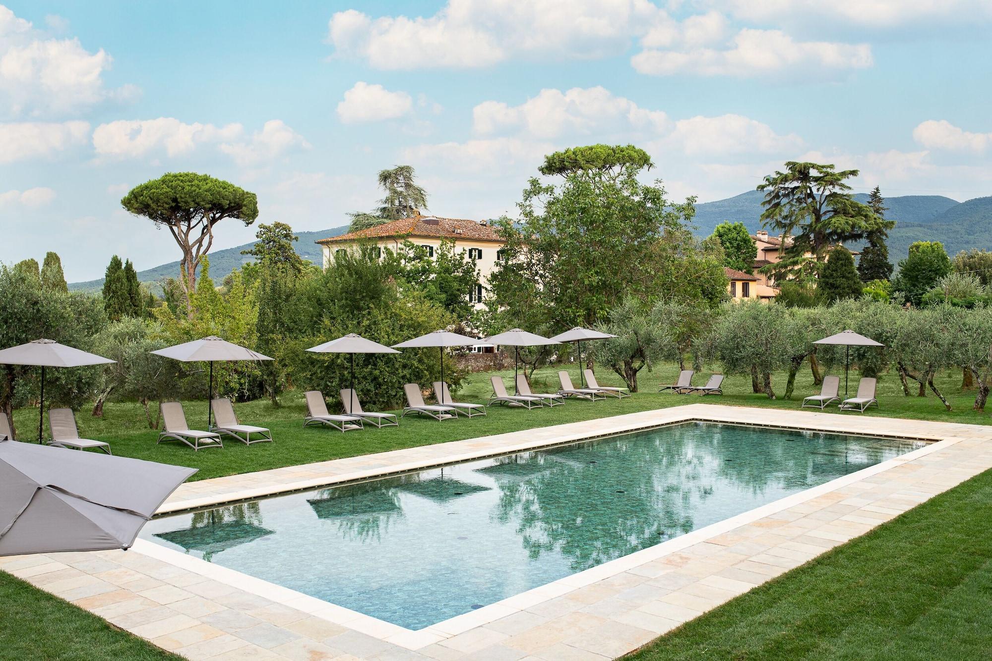 Varios Hotel Villa San Michele