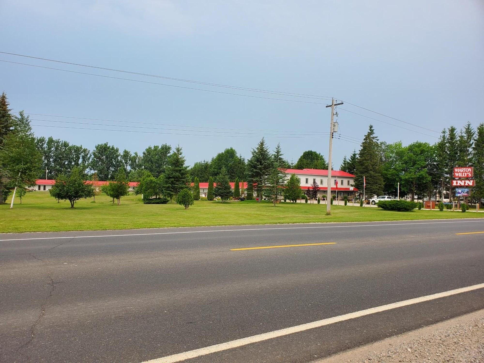 Vista Exterior Wiarton willys inn