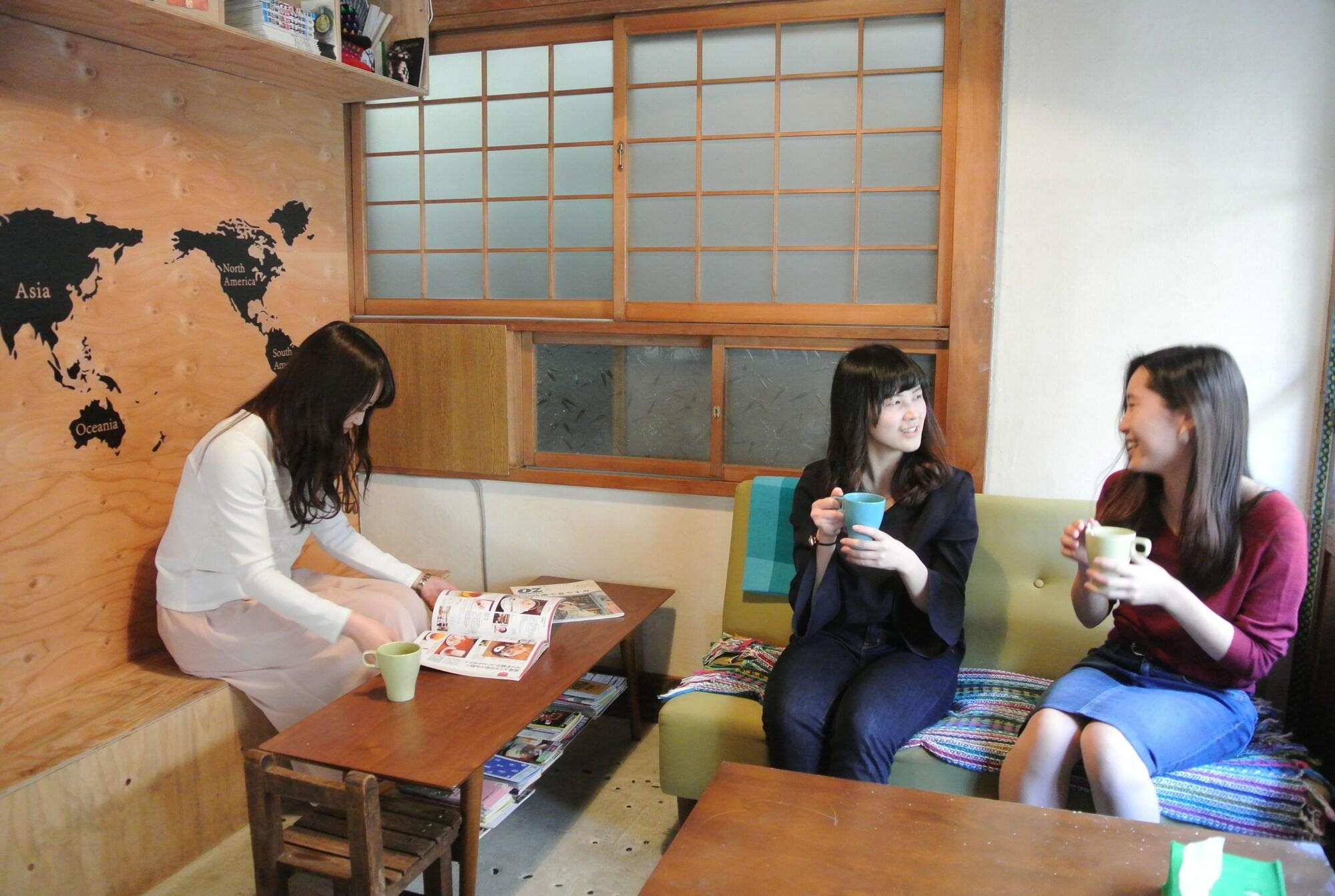 Vista Lobby Guest House FUTARENO - Hostel