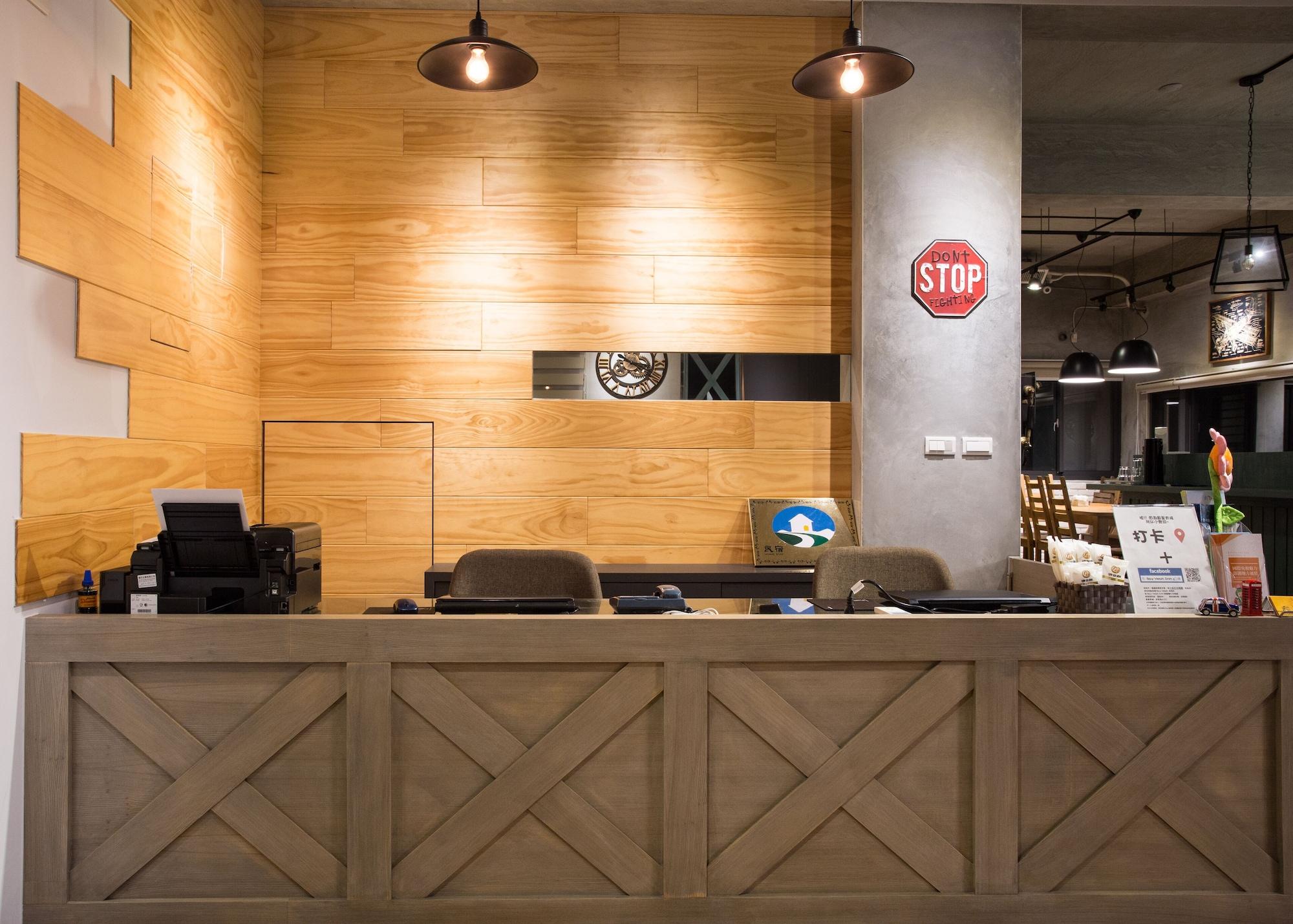 Vista Lobby Say Yeah Inn