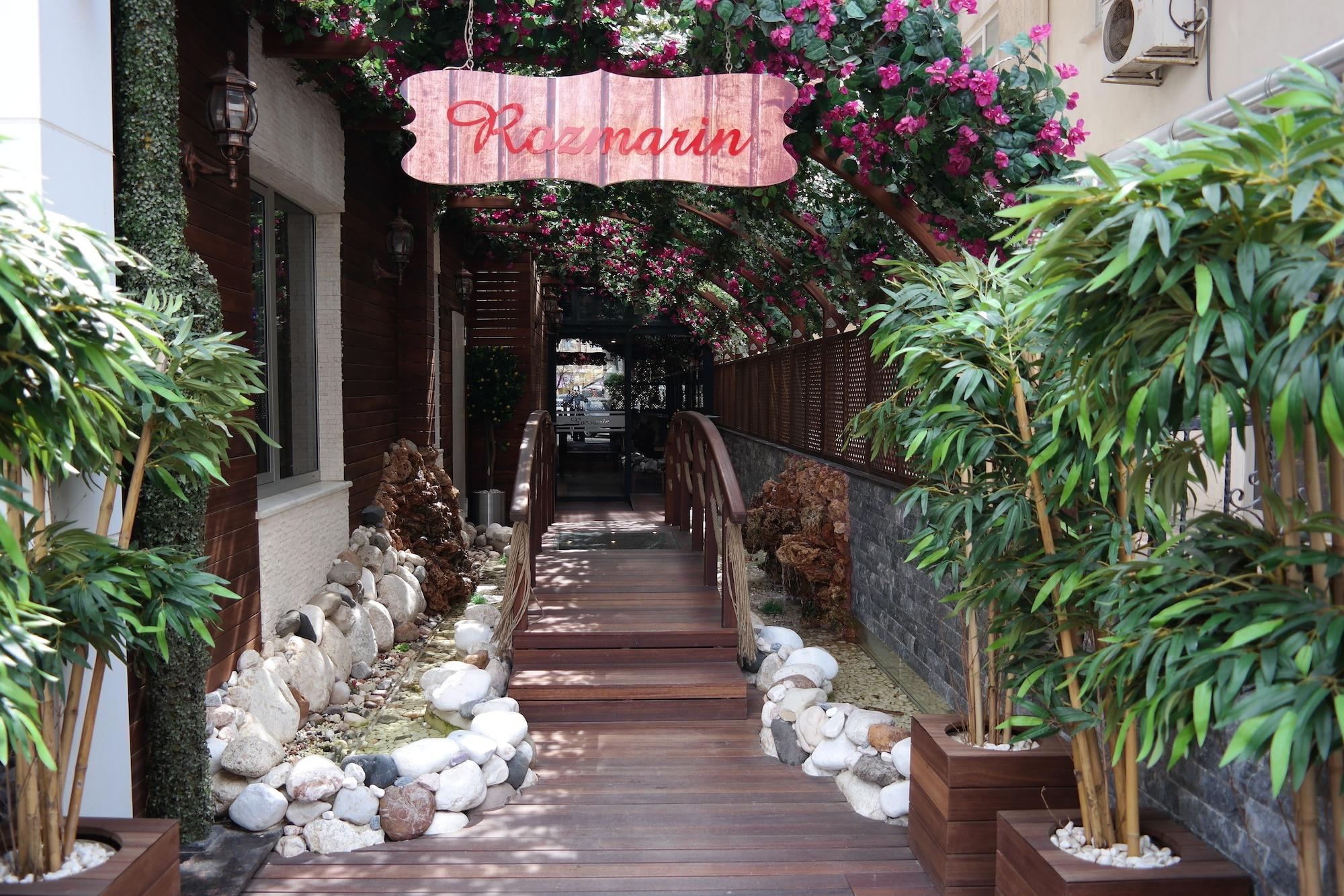 Vista Exterior End Glory Hotel