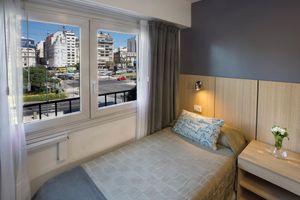 Alojamiento - Embajador Hotel