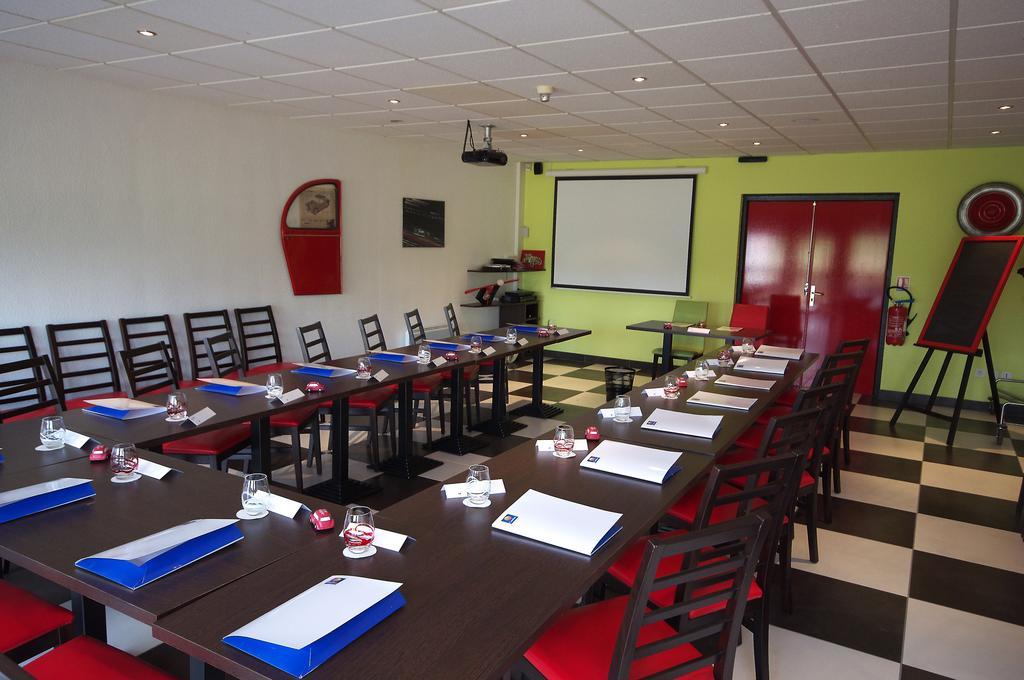 Centro de Negocios Enzo Hotel