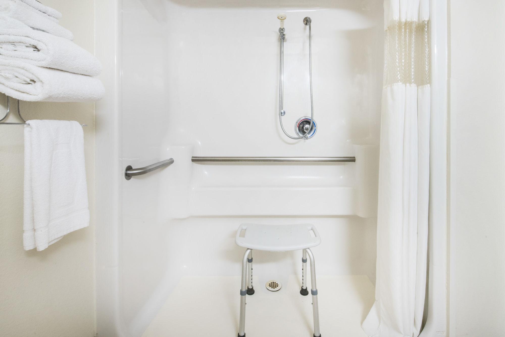 Equipamiento de Habitación Super 8 by Wyndham Harlingen TX