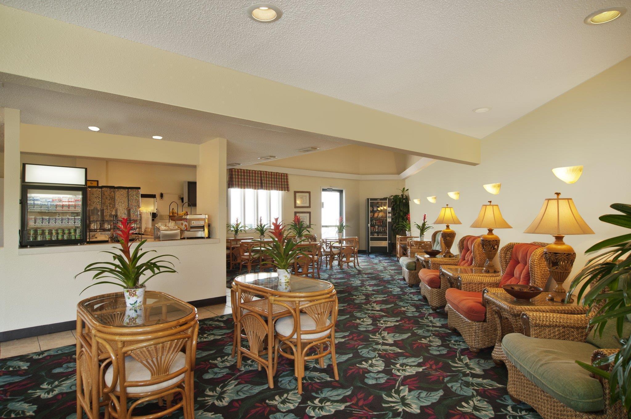 Vista Lobby Inn at The Waterpark