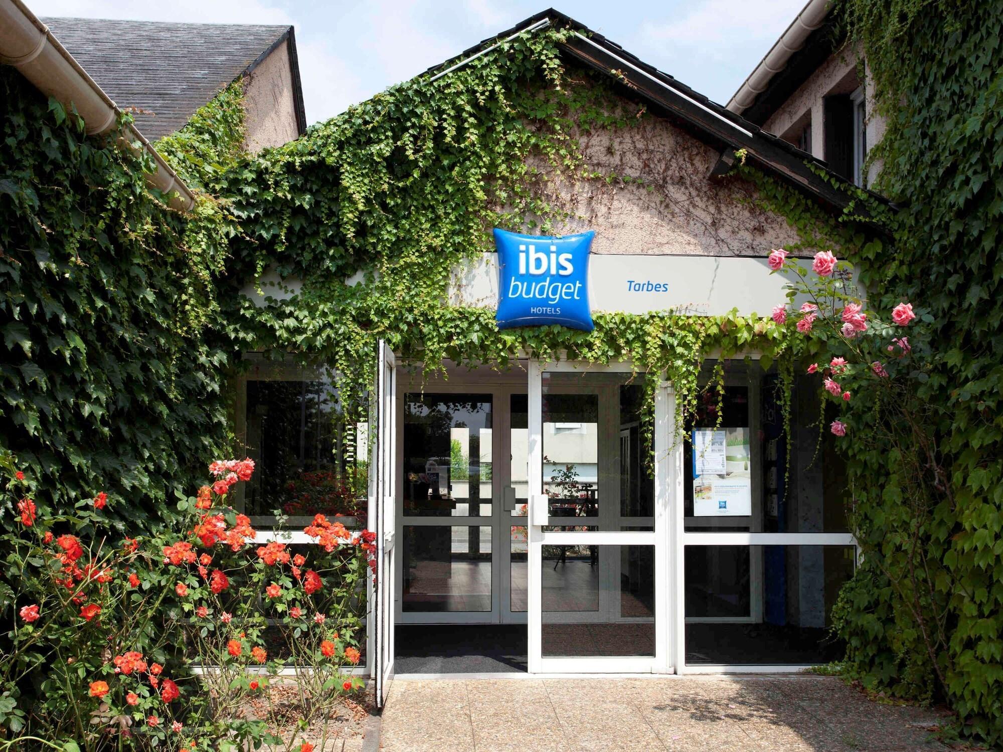 Varios ibis budget Tarbes