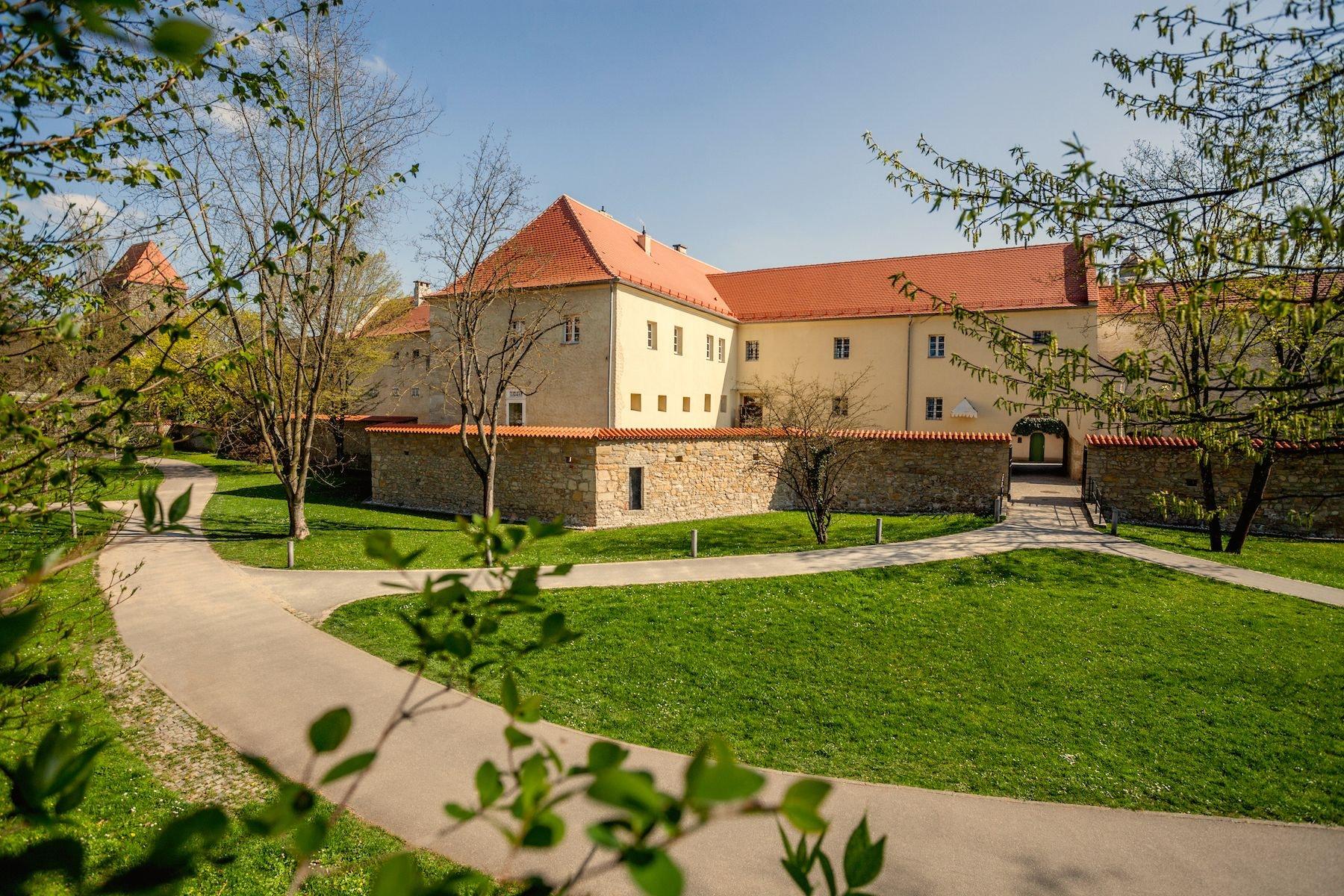 Comodidades del Alojamiento Hotel Fronfeste