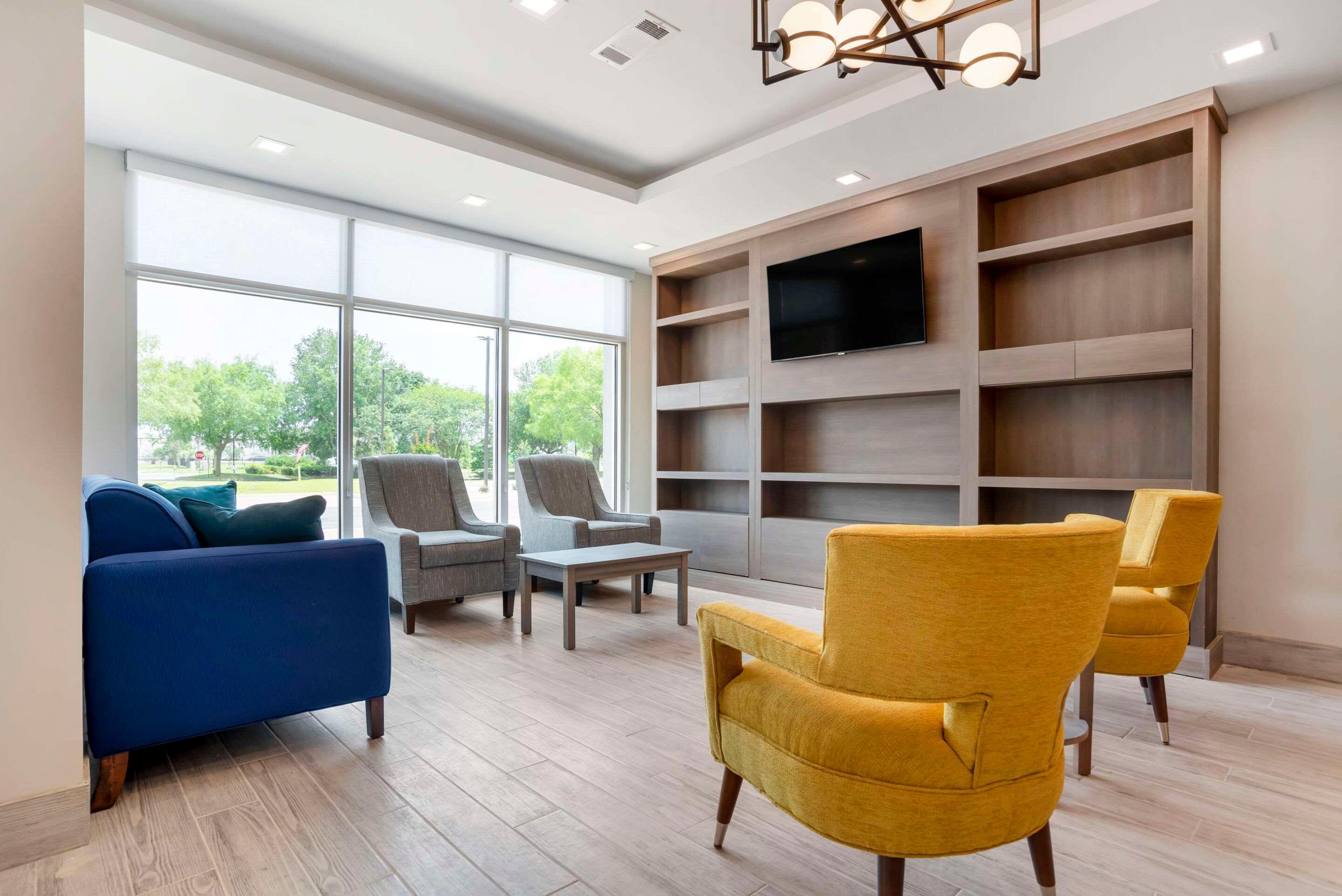 Vista Lobby Comfort Inn & Suites