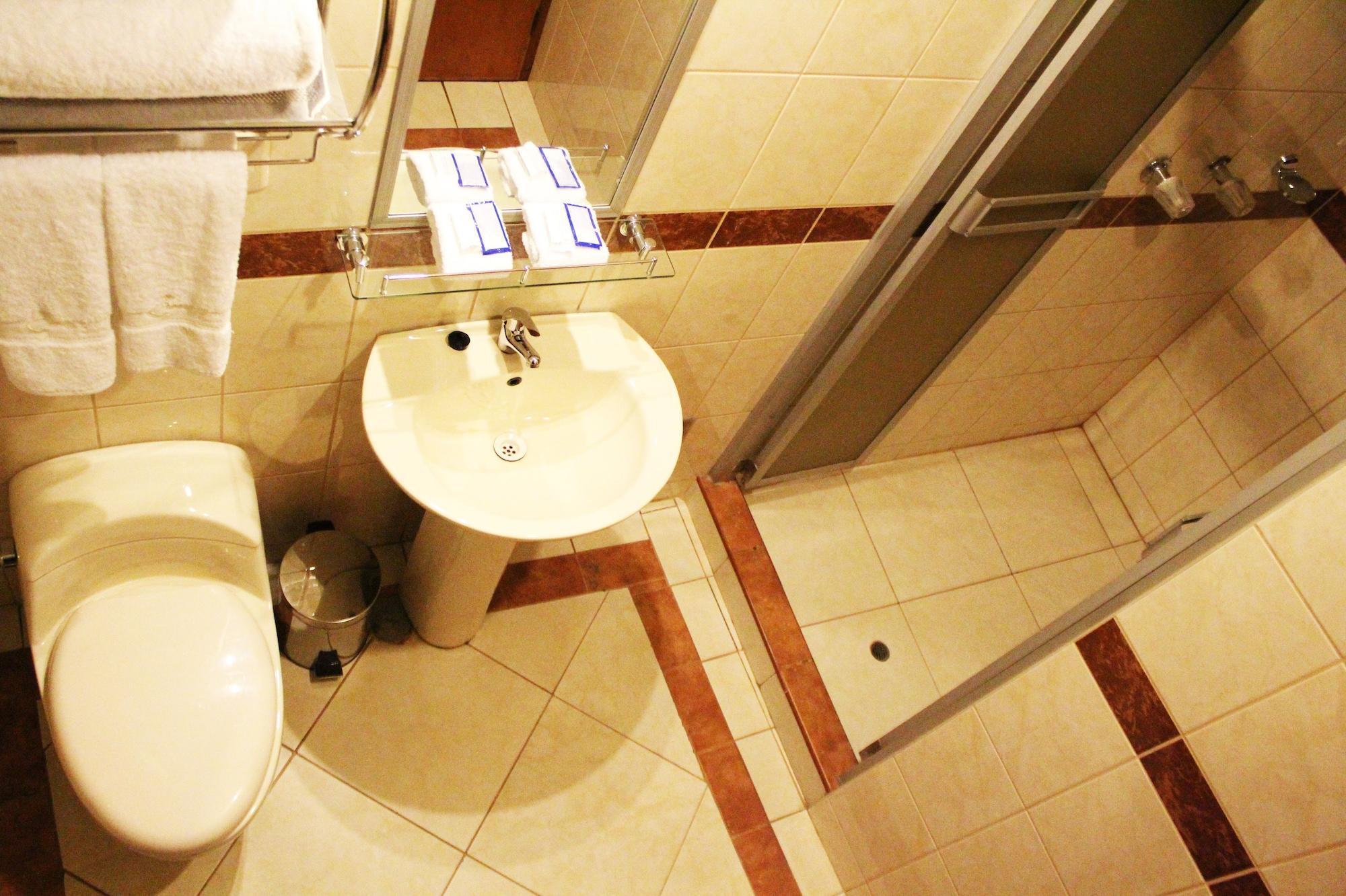 Habitación Cantuta Inn