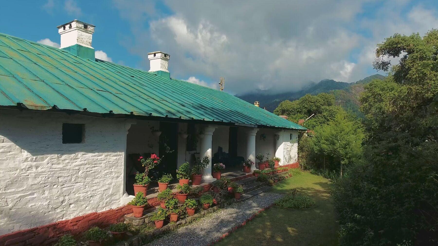 Vista Exterior Neemrana's - Ramgarh Bungalows