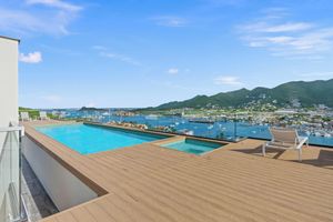 Paquete - The Hills Residence