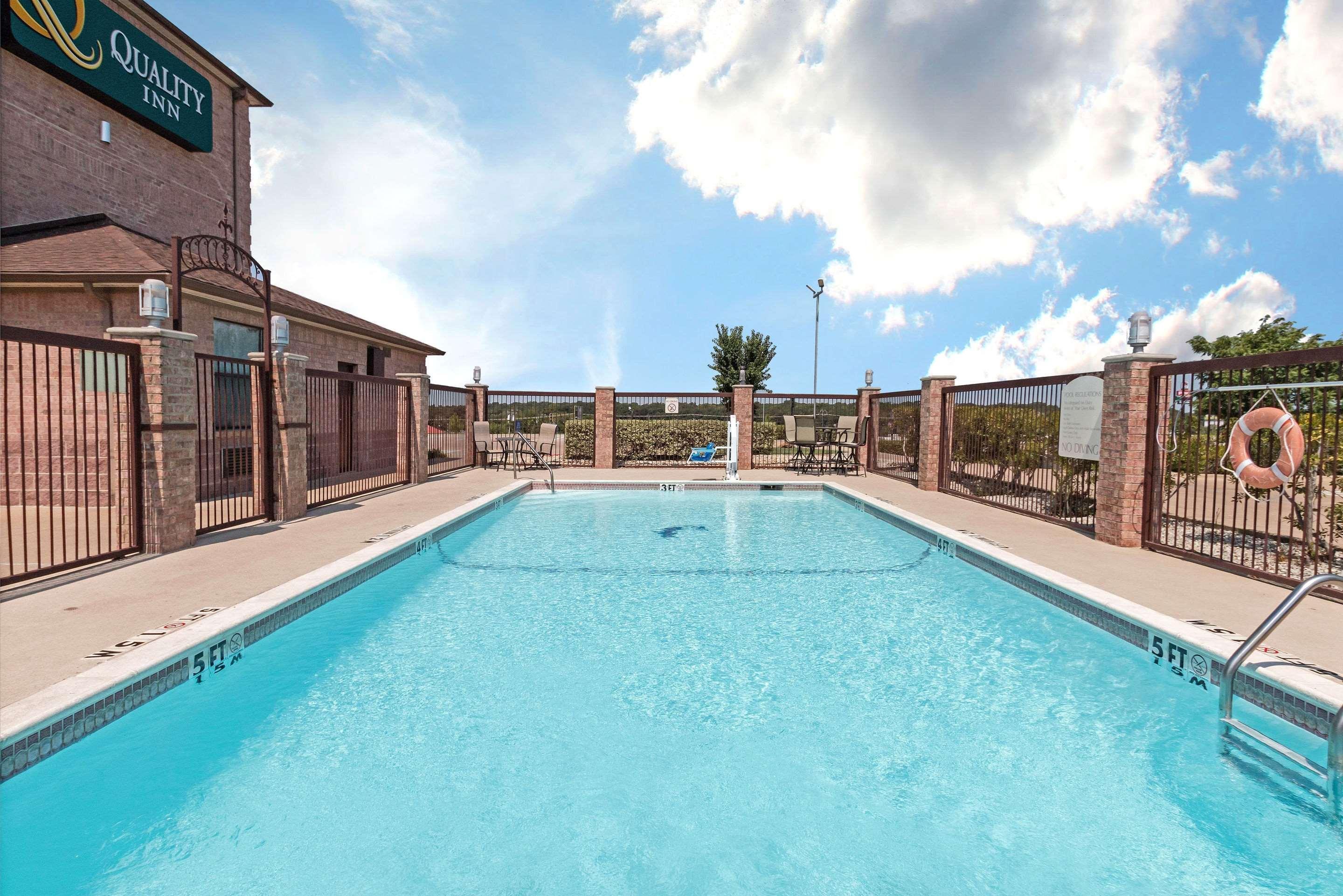 Vista Piscina Quality Inn Buffalo