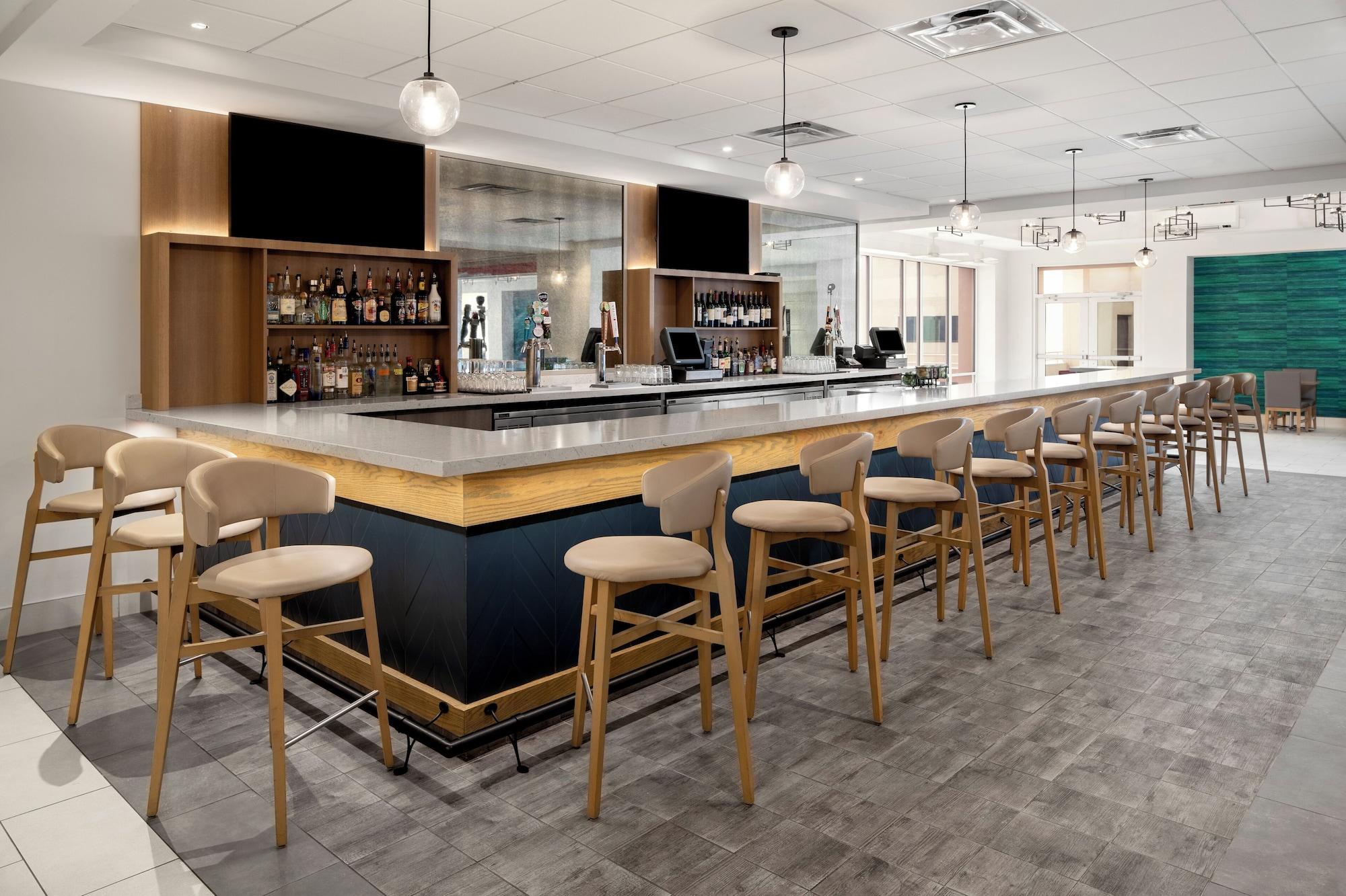 Bar/Salón Embassy Suites by Hilton Tampa Airport Westshore