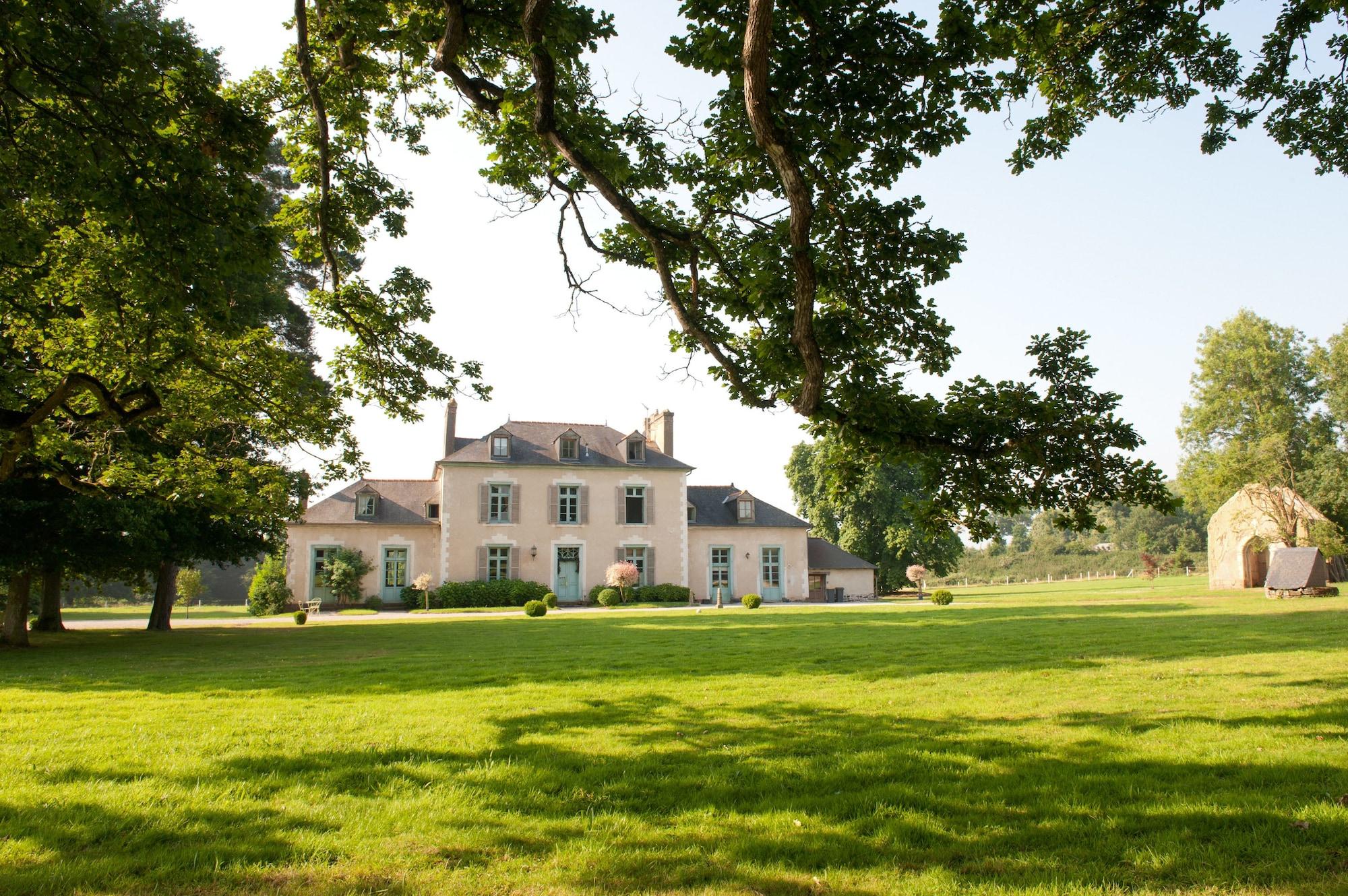 Varios Château du Pin