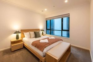 Alquiler Vacacional - Spacious 3-bed Unit in Melbourne CBD w/ Pool & Gym