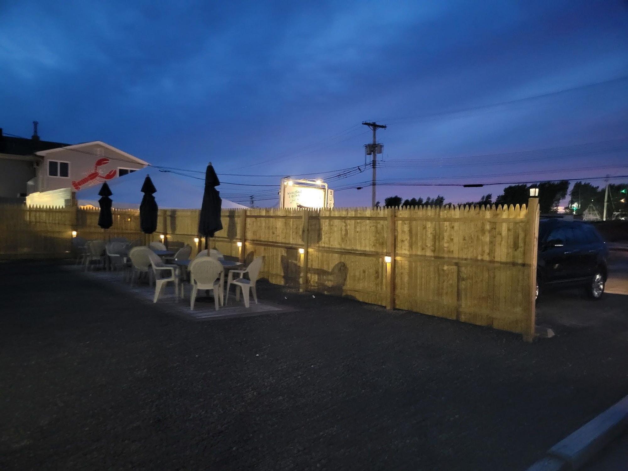 Vista Exterior Shore Point Motel
