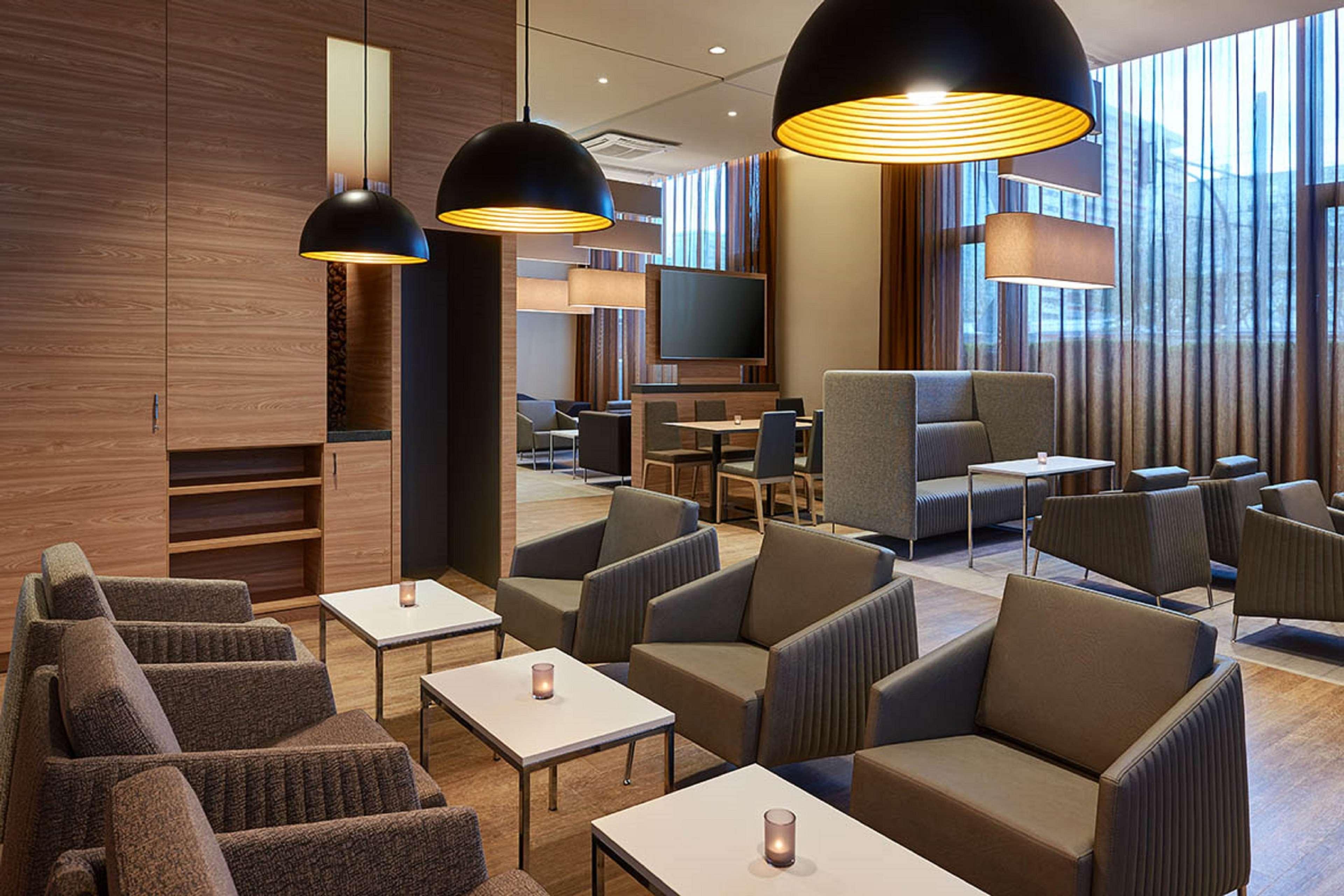 Bar/Salón Hampton By Hilton Berlin City Centre Alexanderplatz