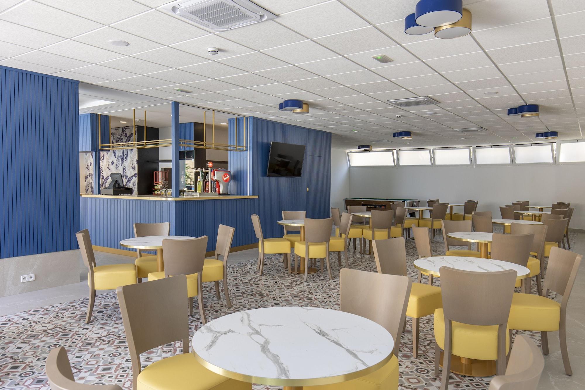 Bar/Salón Aparthotel BCL Levante Beach