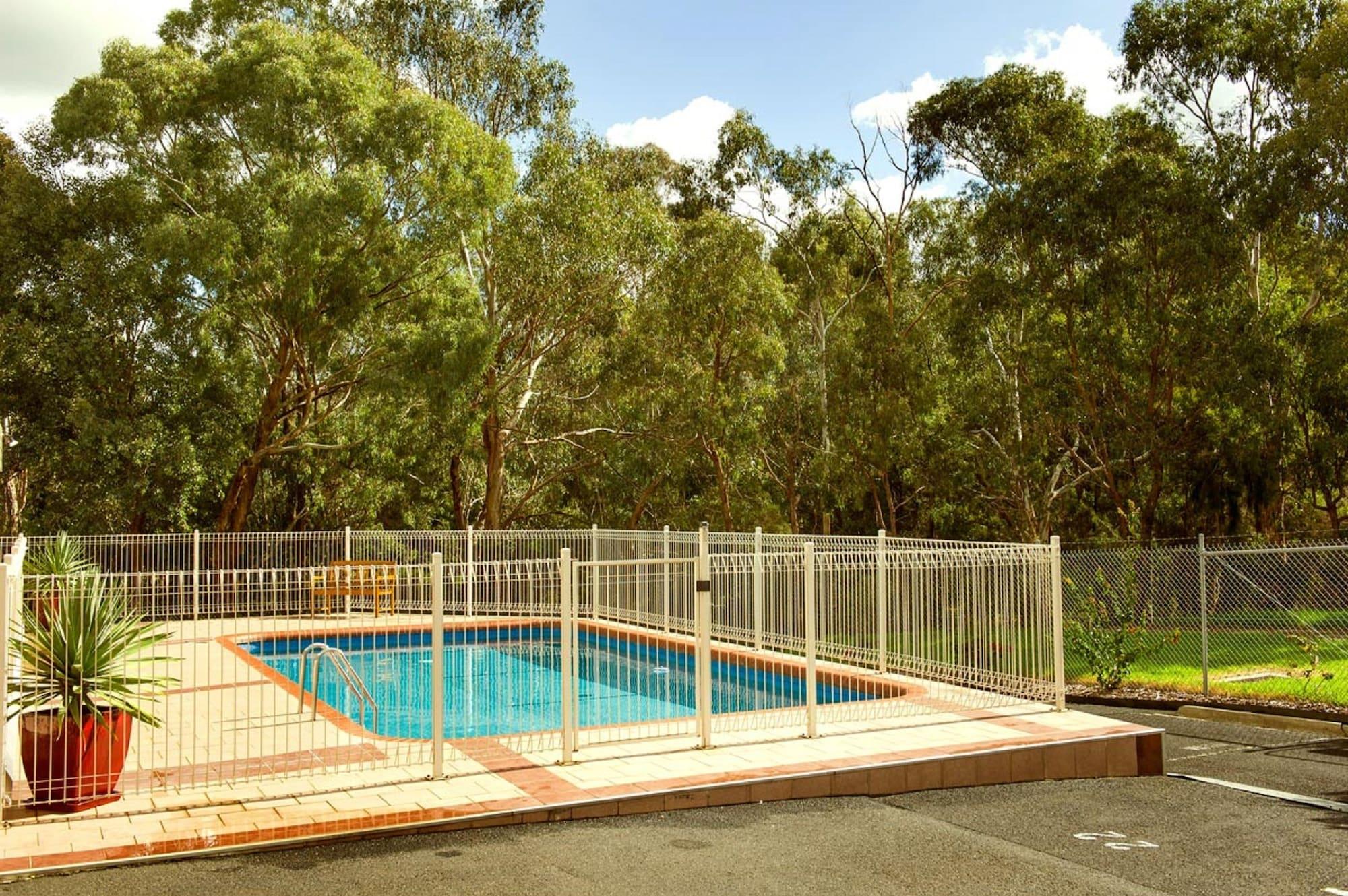 Vista Piscina Box Hill Motel