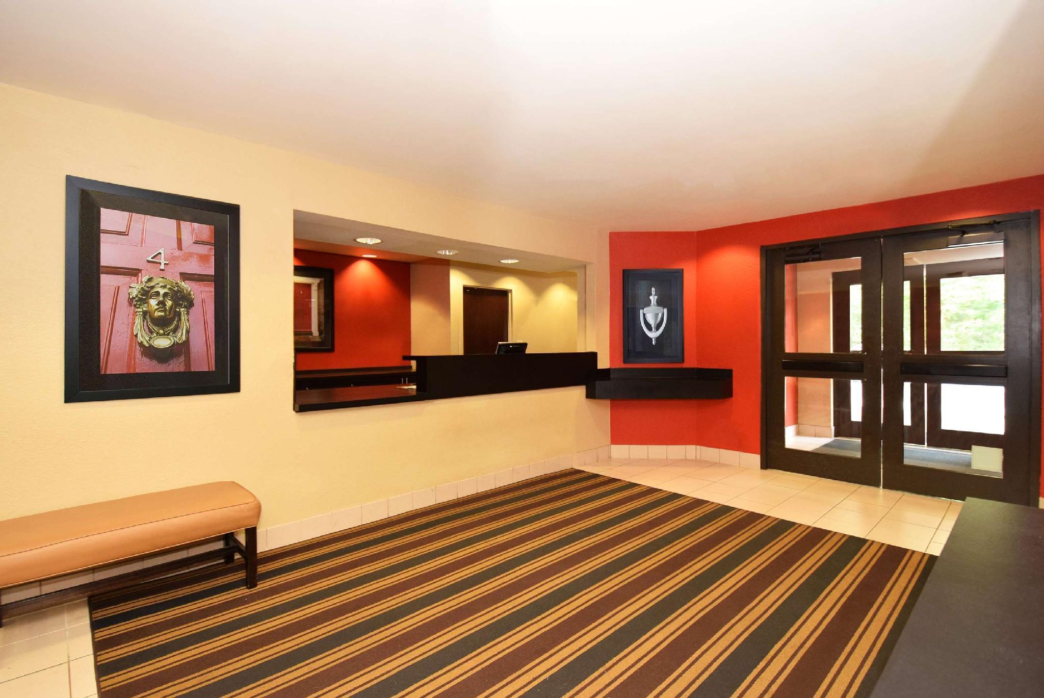 Vista Lobby Extended Stay America Suites Detroit Metropolitan Airport