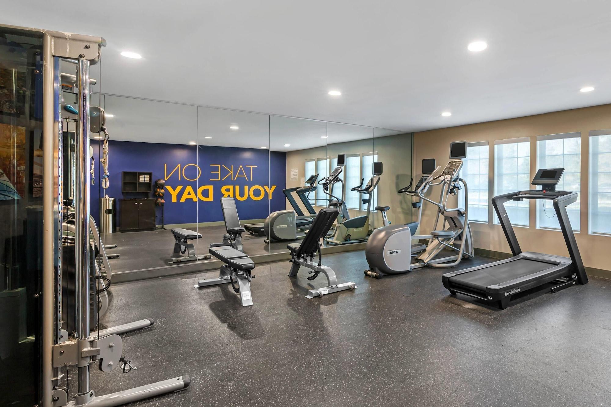 Gimnasio Comfort Inn & Suites Savannah Airport
