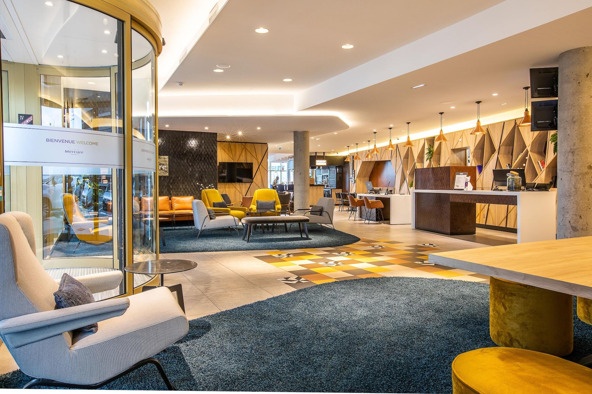 Vista Lobby Hôtel Mercure Paris Gennevilliers